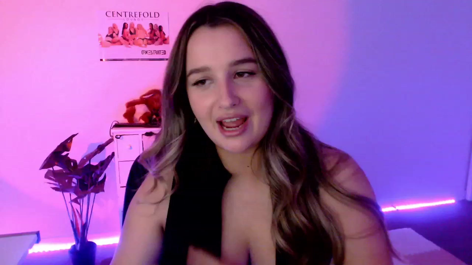 Gallery image thumbnail from StonksRoom's myfreecams stream on, 11/18/2023, 09:11 image 16 of 20