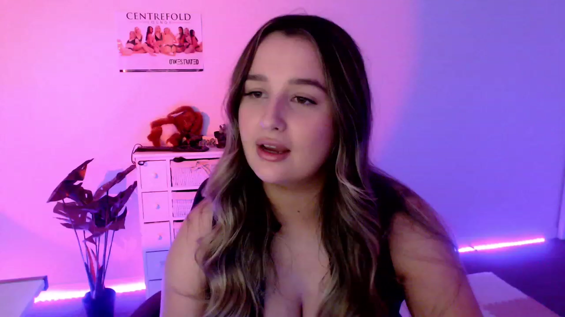 Gallery image thumbnail from StonksRoom's myfreecams stream on, 11/18/2023, 09:11 image 17 of 20