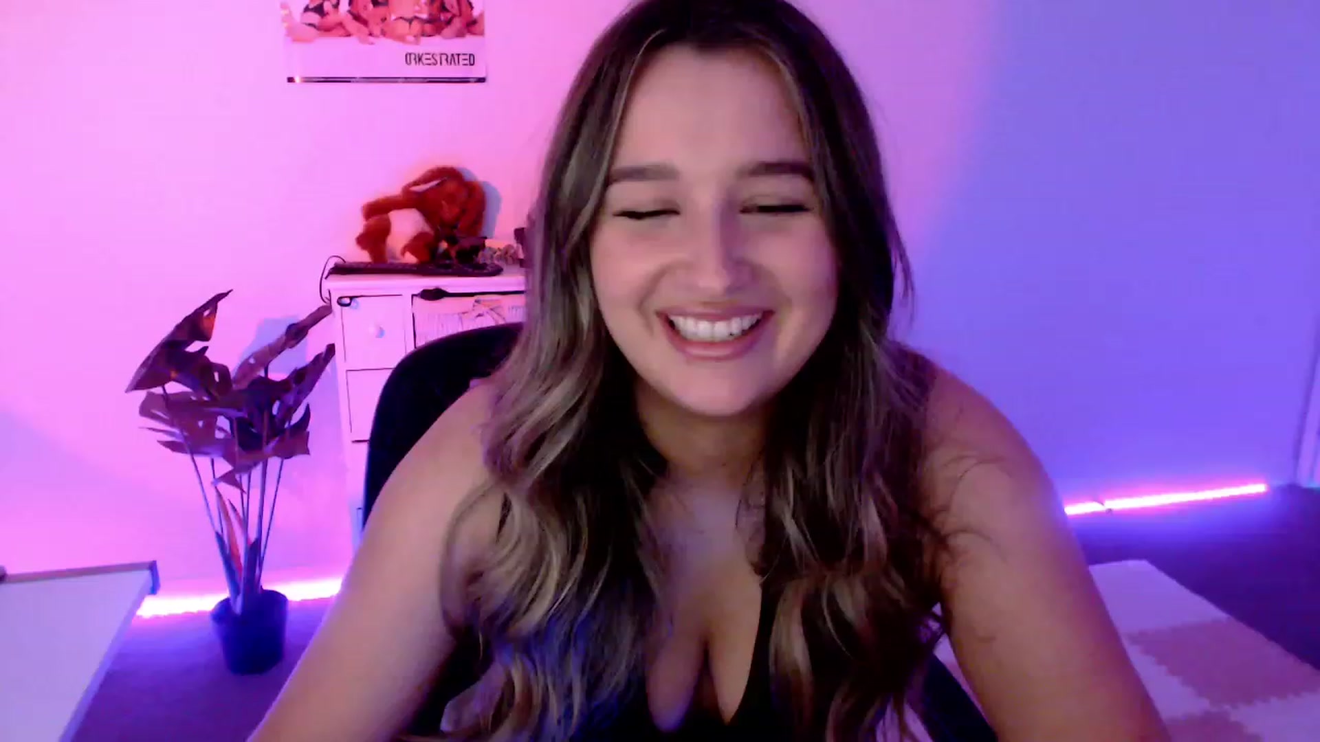 Gallery image thumbnail from StonksRoom's myfreecams stream on, 11/18/2023, 09:11 image 4 of 20