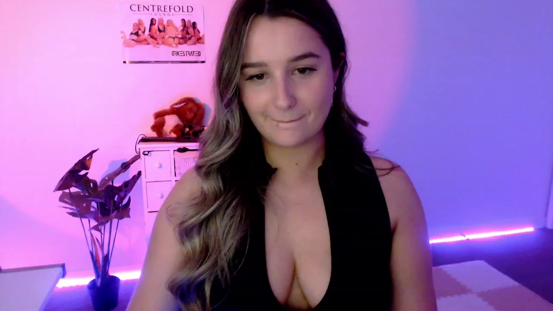 Gallery image thumbnail from StonksRoom's myfreecams stream on, 11/18/2023, 09:11 image 13 of 20
