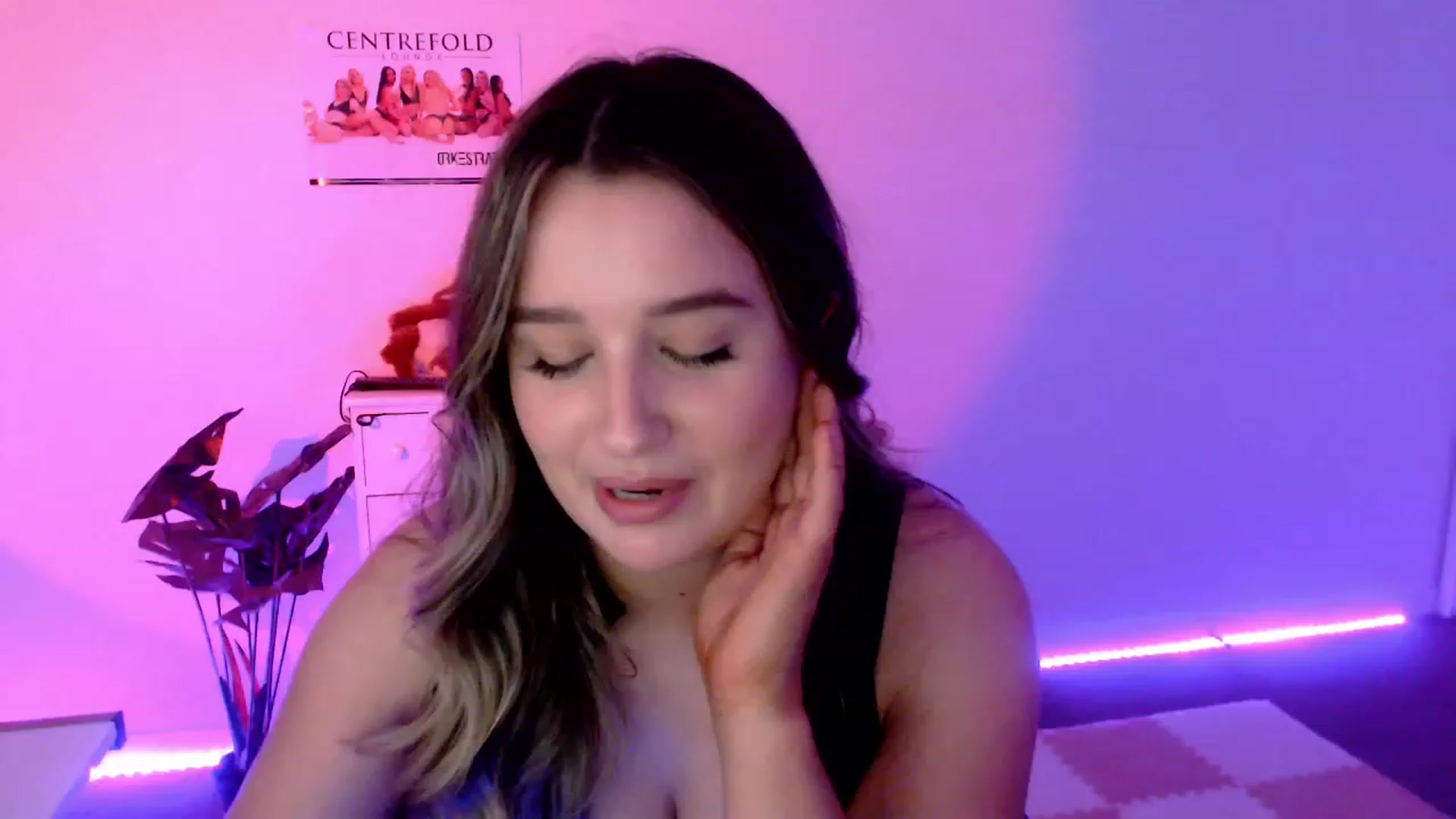 Gallery image thumbnail from StonksRoom's myfreecams stream on, 11/18/2023, 09:56 image 2 of 20