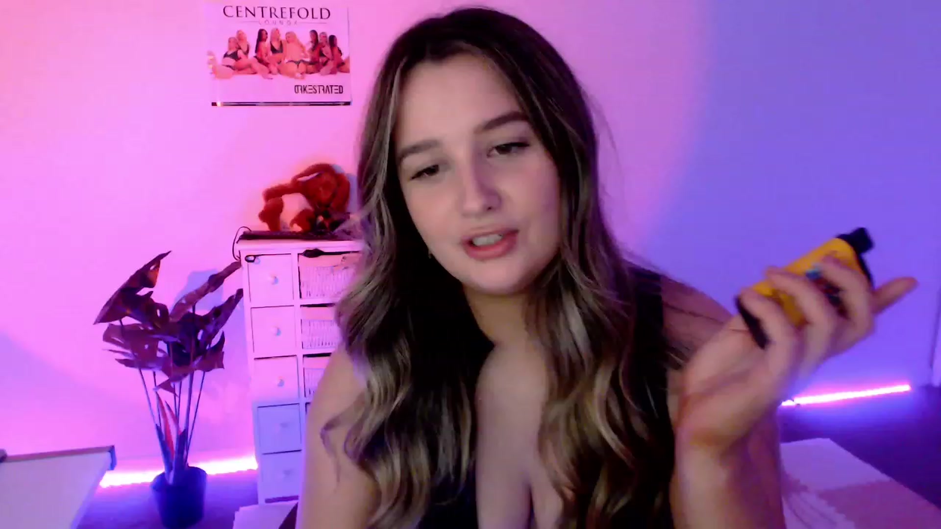 Gallery image thumbnail from StonksRoom's myfreecams stream on, 11/18/2023, 09:56 image 12 of 20
