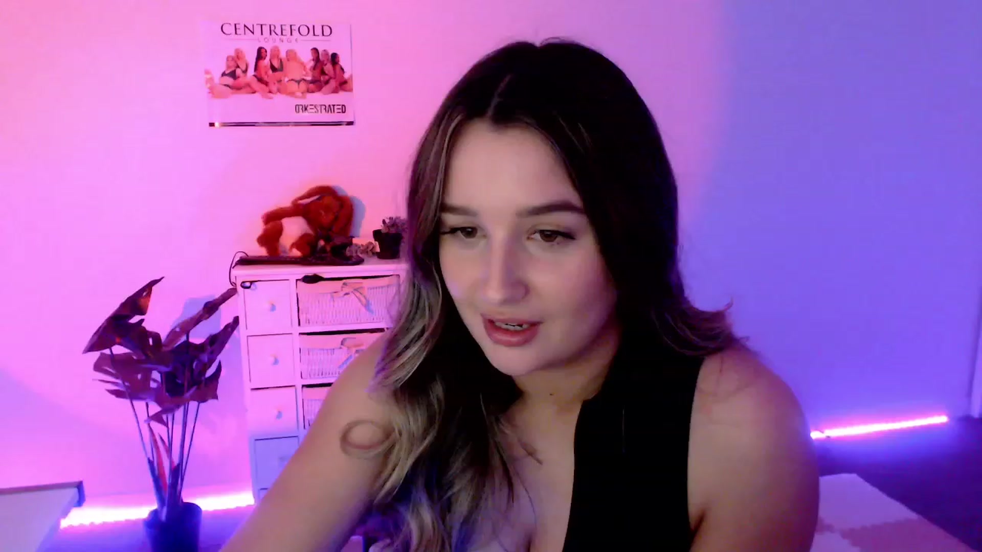 Gallery image thumbnail from StonksRoom's myfreecams stream on, 11/18/2023, 09:56 image 5 of 20