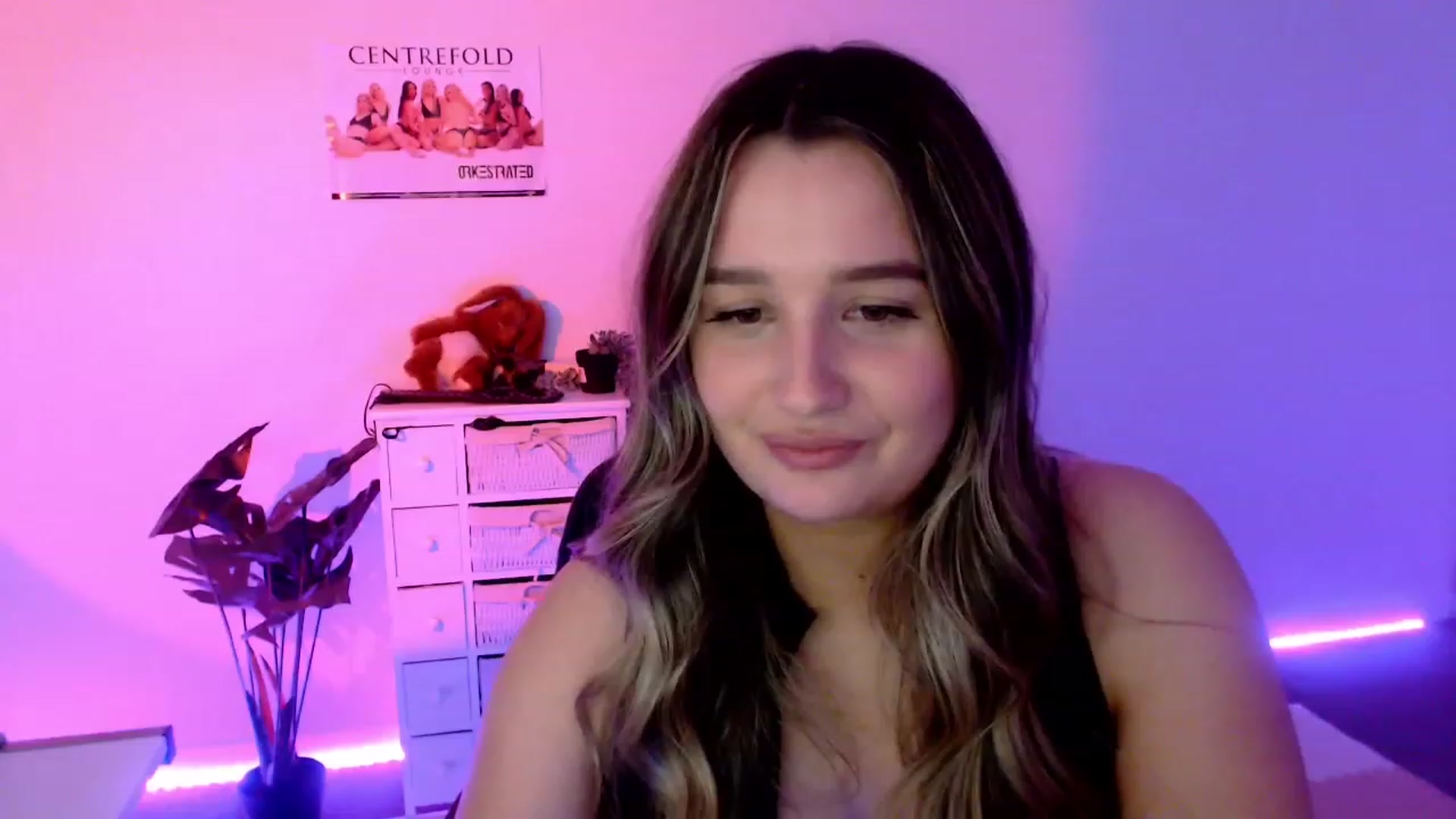 Gallery image thumbnail from StonksRoom's myfreecams stream on, 11/18/2023, 10:20 image 7 of 20