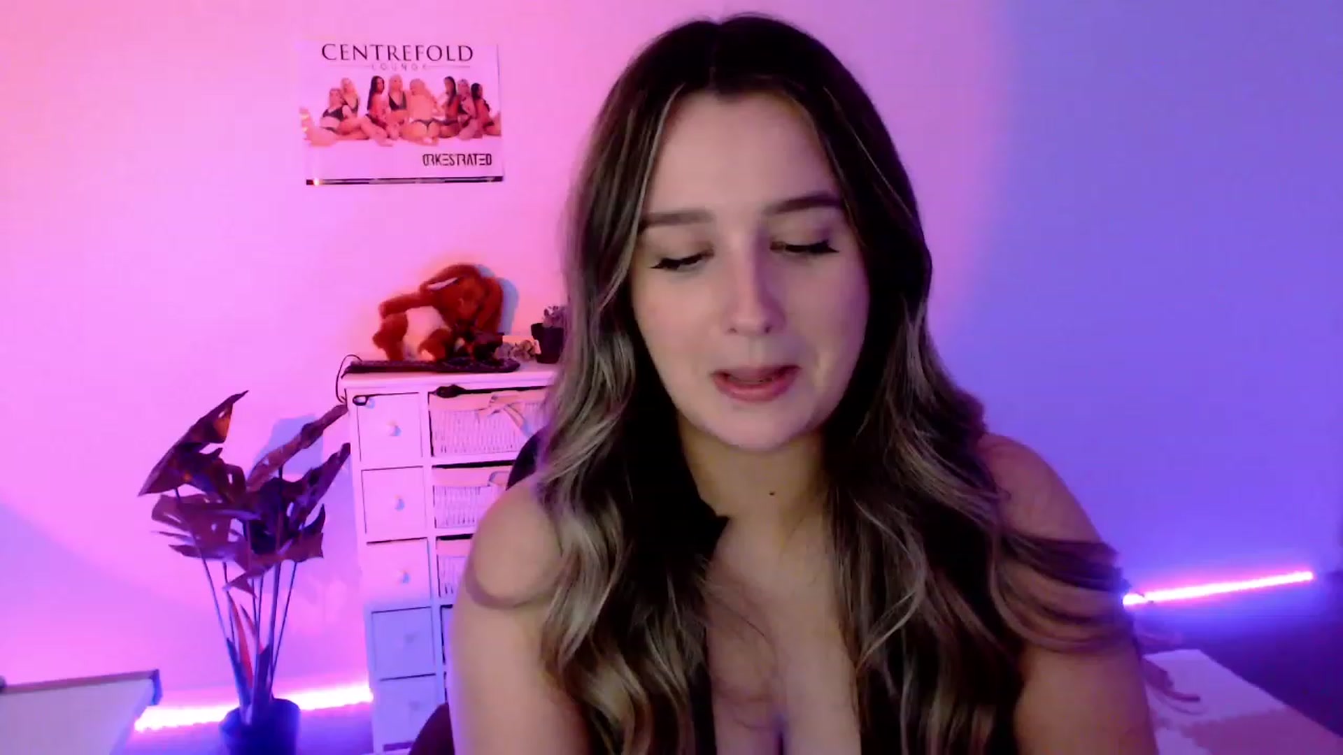 Gallery image thumbnail from StonksRoom's myfreecams stream on, 11/18/2023, 10:20 image 10 of 20