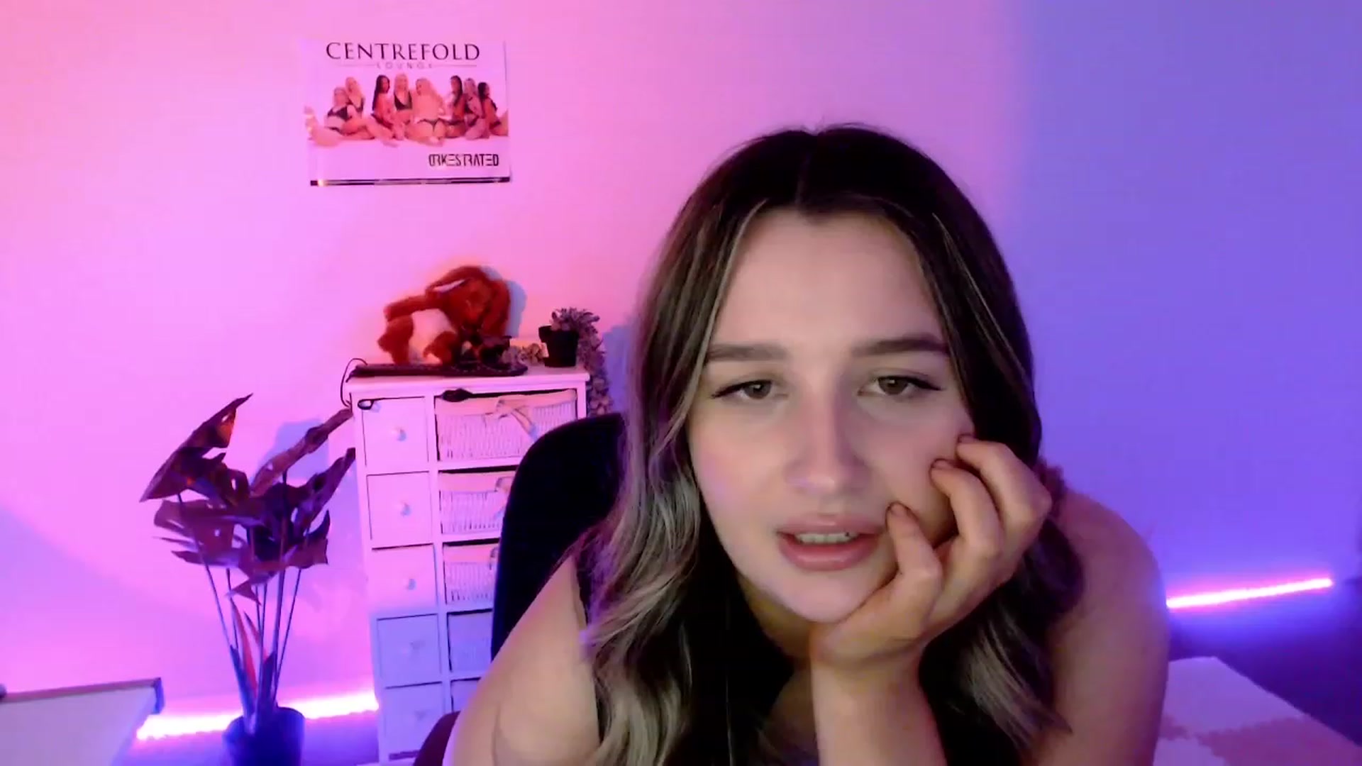 Gallery image thumbnail from StonksRoom's myfreecams stream on, 11/18/2023, 10:20 image 11 of 20