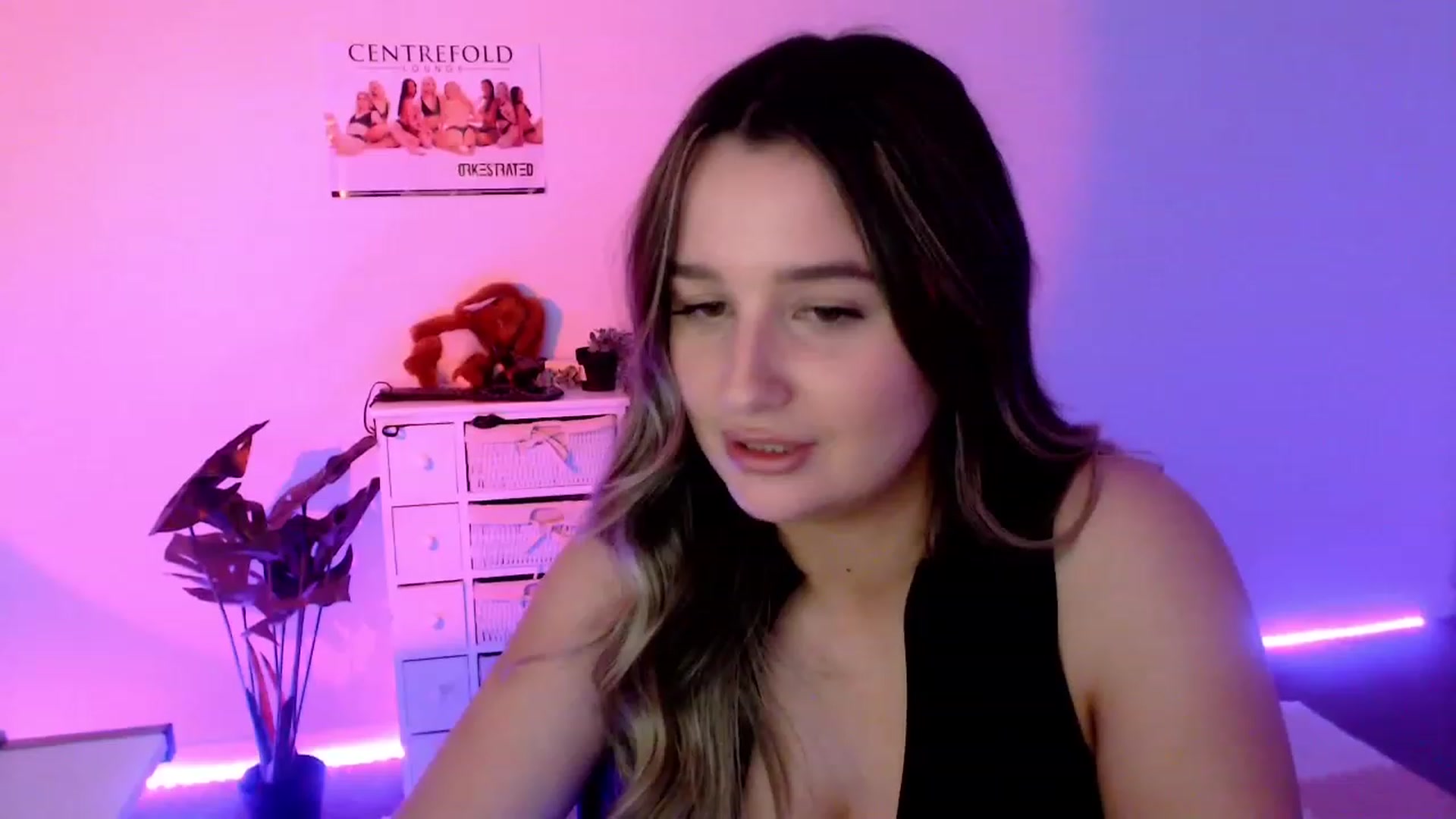 Gallery image thumbnail from StonksRoom's myfreecams stream on, 11/18/2023, 10:33 image 1 of 20