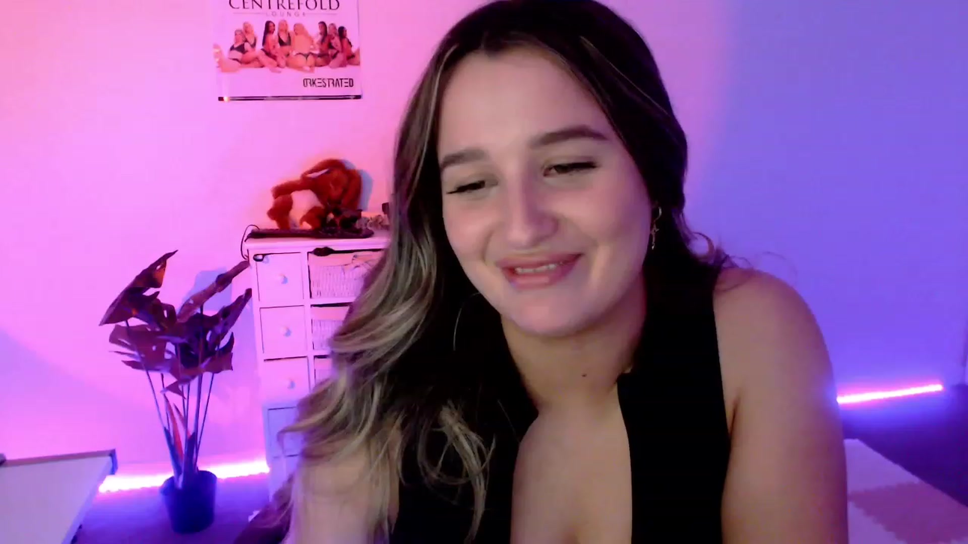 Gallery image thumbnail from StonksRoom's myfreecams stream on, 11/18/2023, 10:33 image 19 of 20
