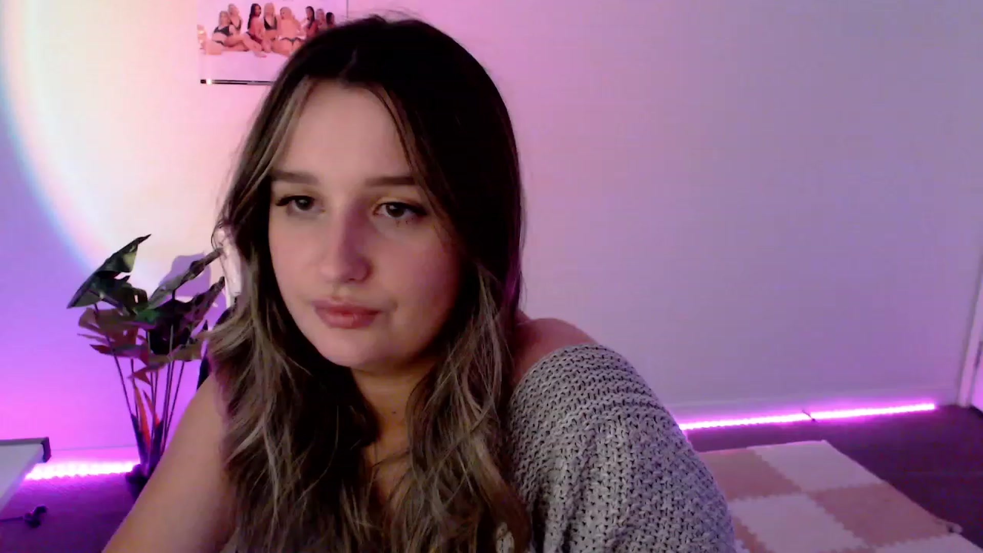 Gallery image thumbnail from StonksRoom's myfreecams stream on, 11/24/2023, 13:43 image 19 of 20