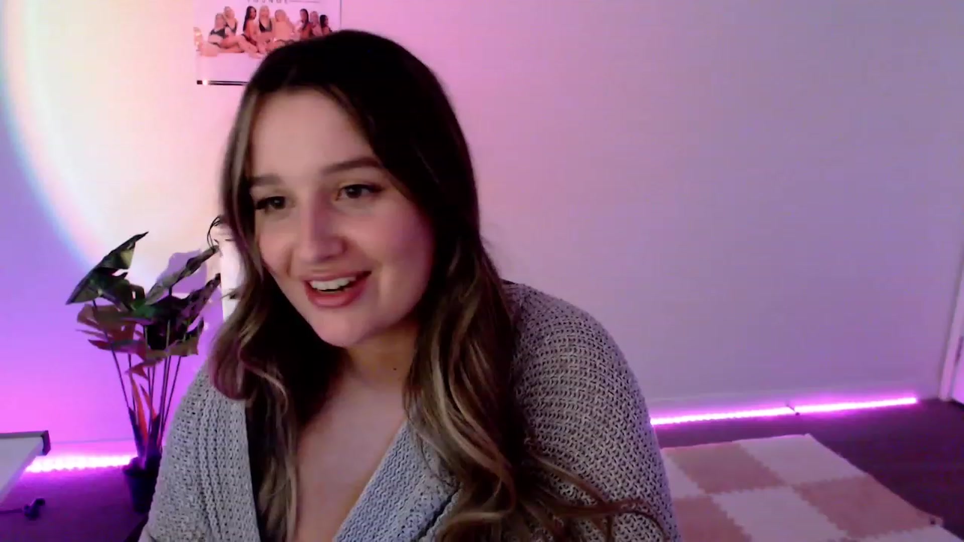 Gallery image thumbnail from StonksRoom's myfreecams stream on, 11/24/2023, 13:43 image 13 of 20