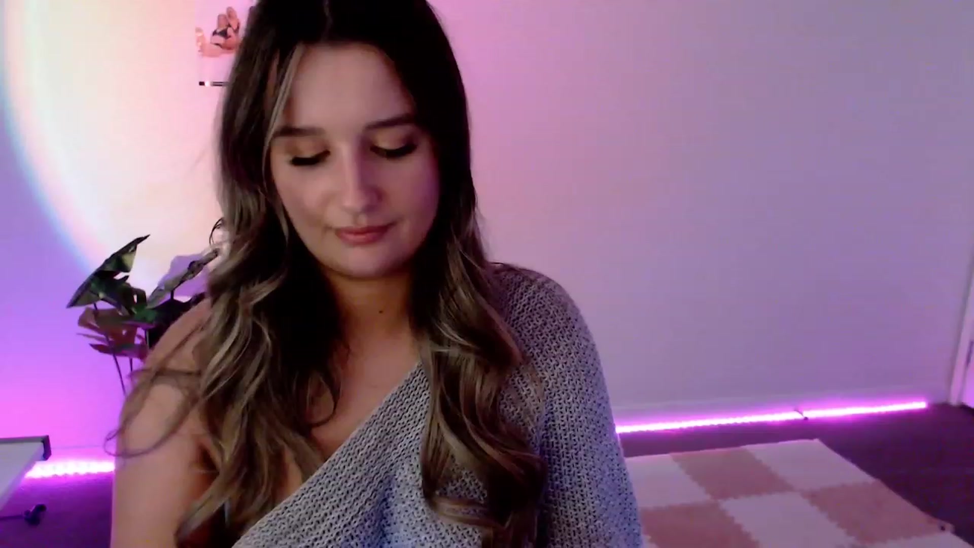 Gallery image thumbnail from StonksRoom's myfreecams stream on, 11/24/2023, 13:43 image 15 of 20