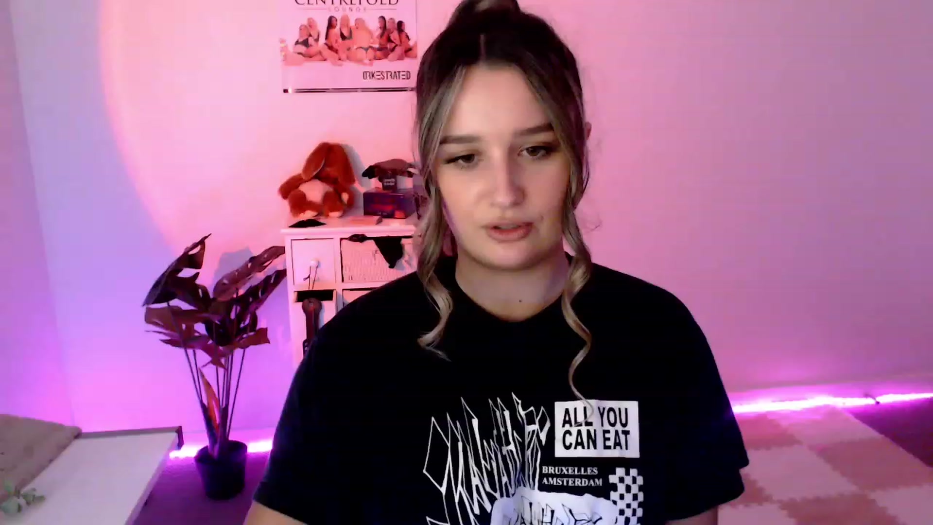 Gallery image thumbnail from StonksRoom's myfreecams stream on, 11/29/2023, 10:28 image 5 of 20