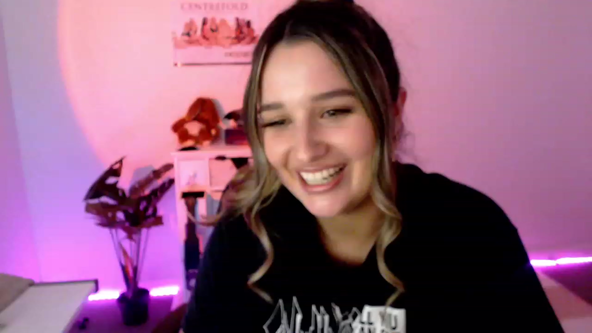 Gallery image thumbnail from StonksRoom's myfreecams stream on, 11/29/2023, 10:28 image 13 of 20