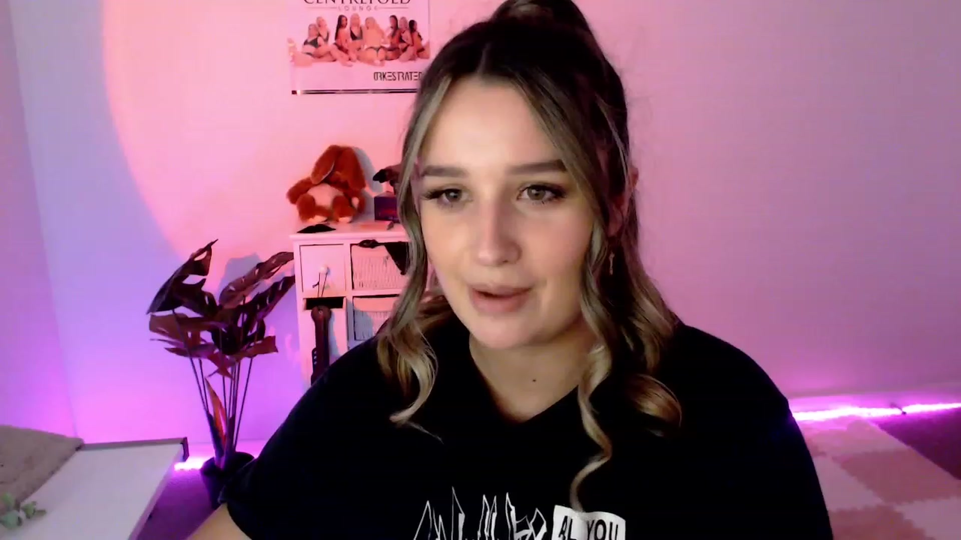 Gallery image thumbnail from StonksRoom's myfreecams stream on, 11/29/2023, 10:28 image 1 of 20