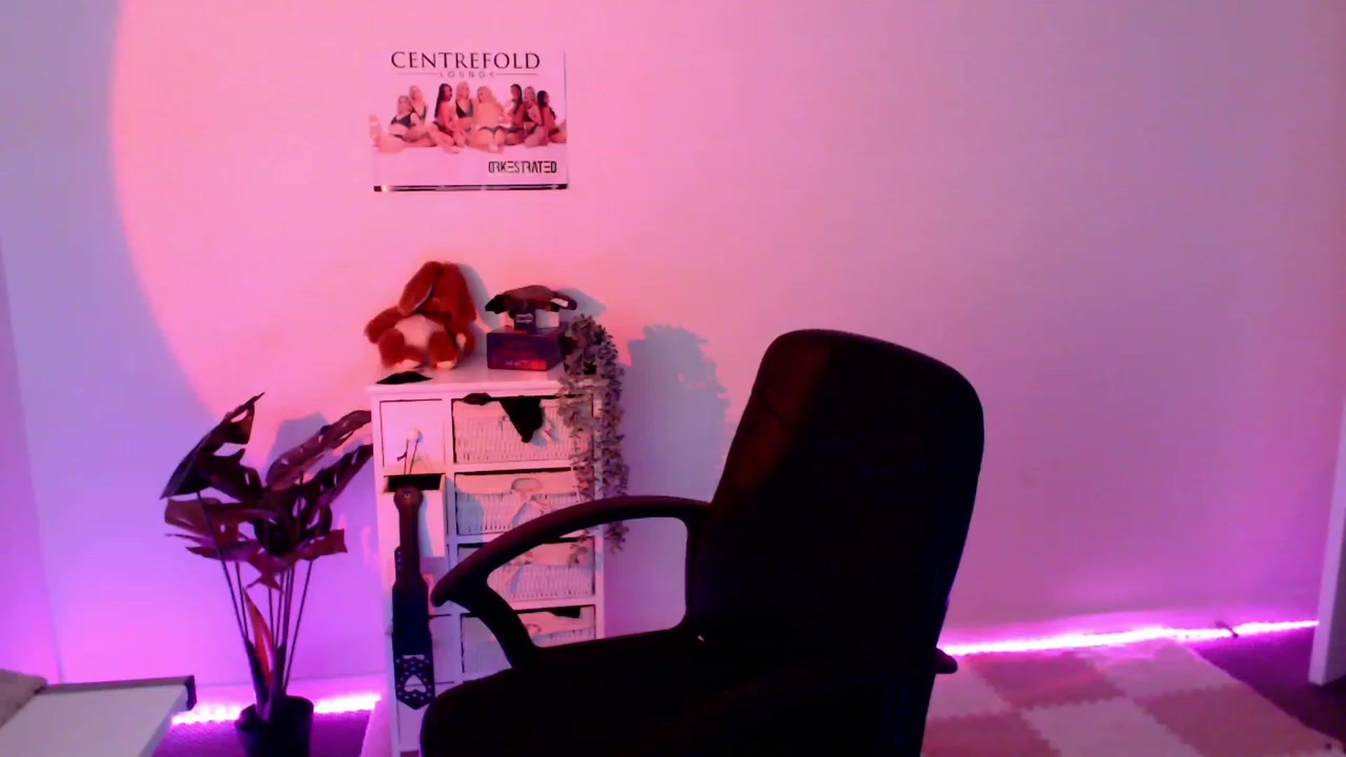 Gallery image thumbnail from StonksRoom's myfreecams stream on, 11/29/2023, 11:08 image 4 of 20