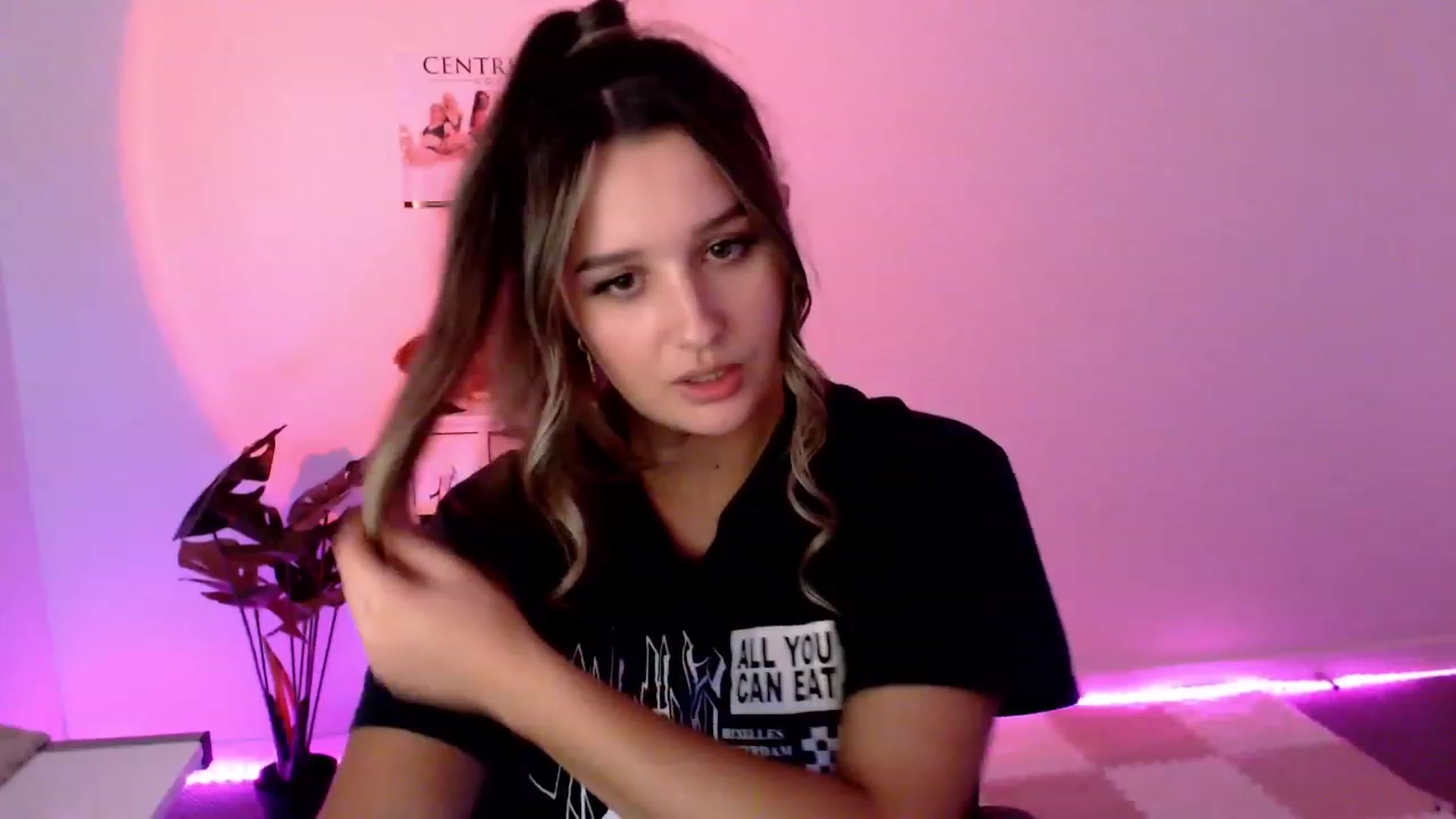 Gallery image thumbnail from StonksRoom's myfreecams stream on, 11/29/2023, 11:08 image 3 of 20