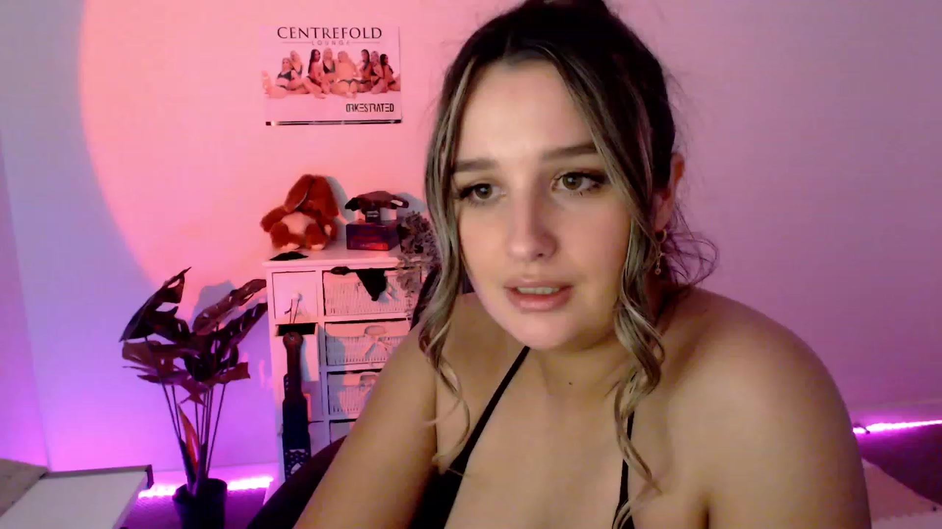 Gallery image thumbnail from StonksRoom's myfreecams stream on, 11/29/2023, 11:43 image 16 of 20