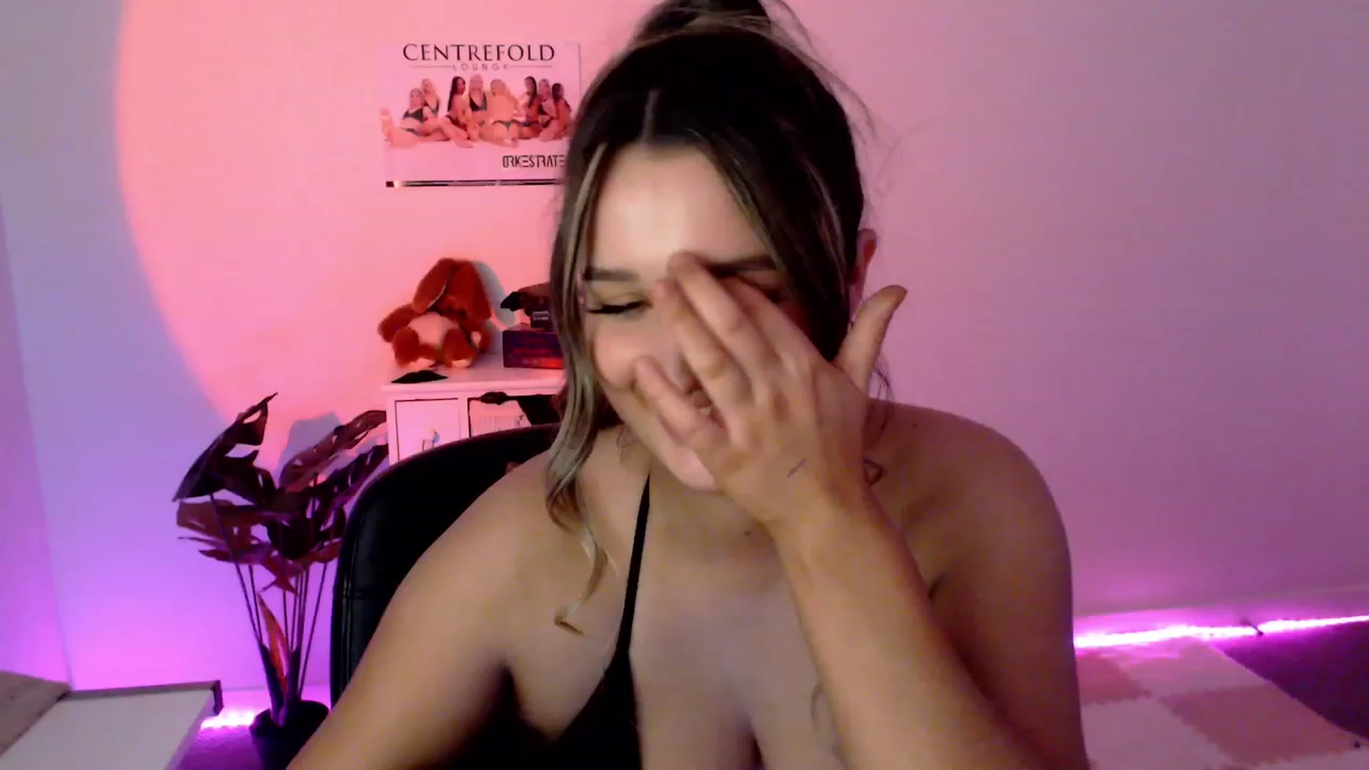 Gallery image thumbnail from StonksRoom's myfreecams stream on, 11/29/2023, 11:43 image 2 of 20