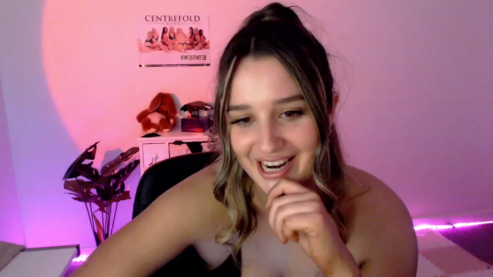 Gallery image thumbnail from StonksRoom's myfreecams stream on, 11/29/2023, 11:43 image 4 of 20