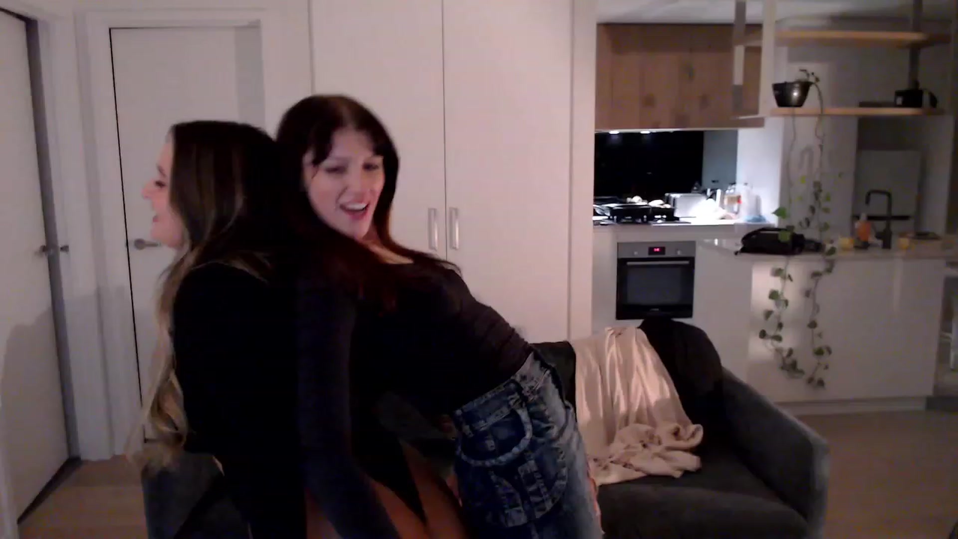 Gallery image thumbnail from StonksRoom's myfreecams stream on, 11/30/2023, 12:09 image 16 of 20