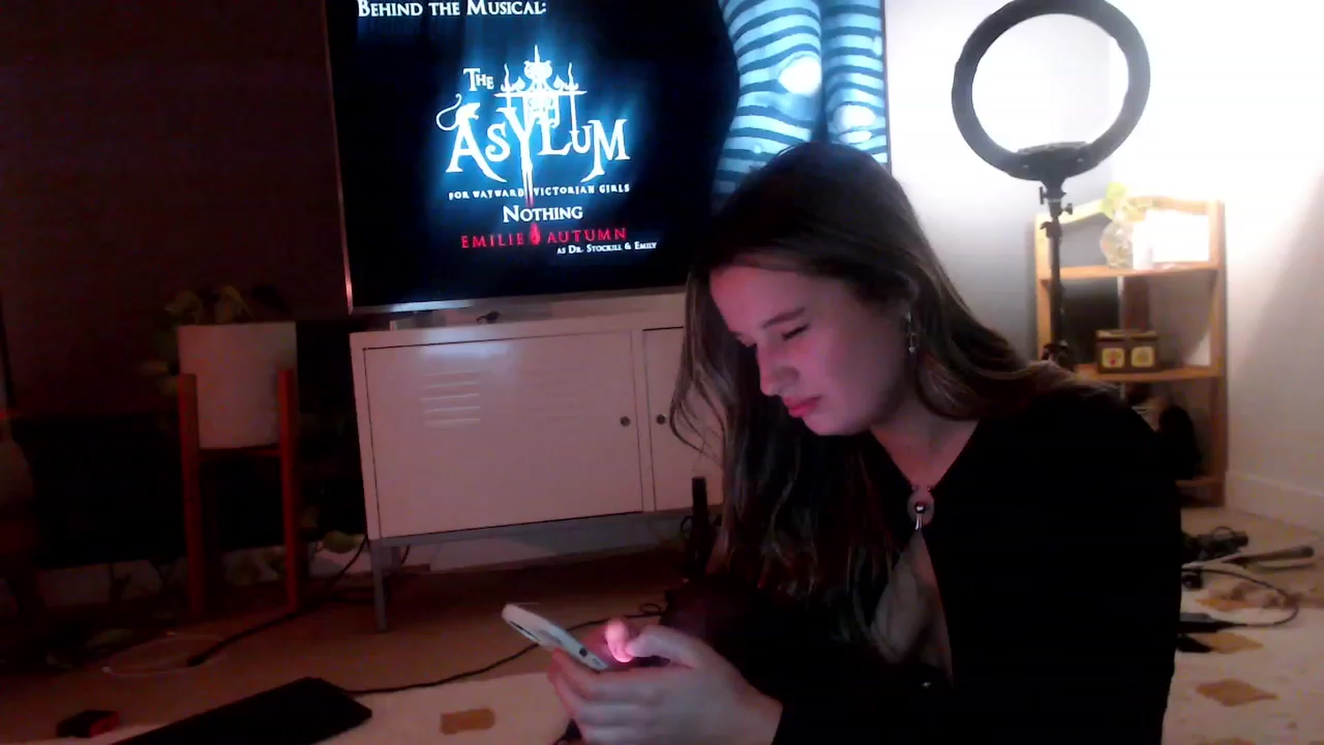 Gallery image thumbnail from StonksRoom's myfreecams stream on, 11/30/2023, 18:38 image 15 of 20