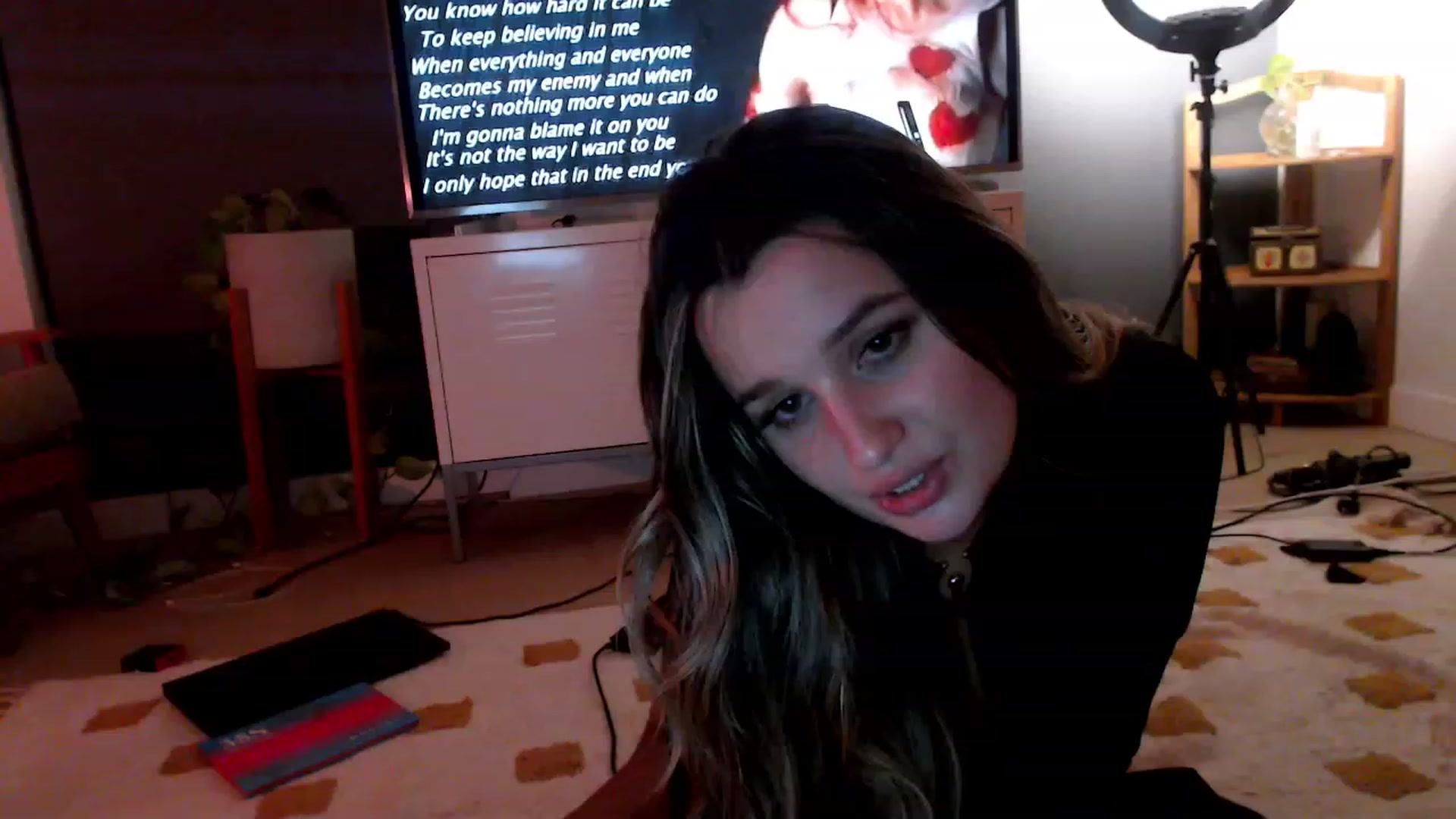 Gallery image thumbnail from StonksRoom's myfreecams stream on, 11/30/2023, 18:38 image 18 of 20