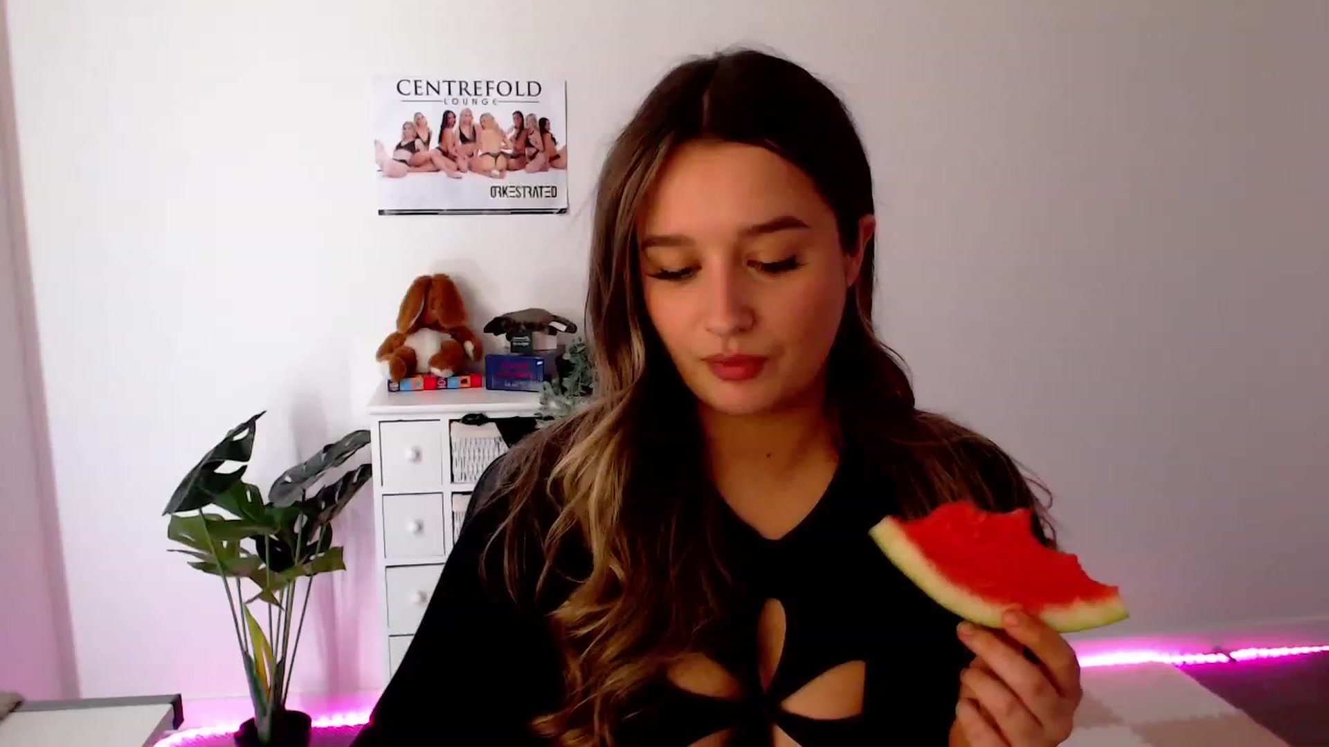 Gallery image thumbnail from StonksRoom's myfreecams stream on, 12/07/2023, 08:27 image 7 of 20