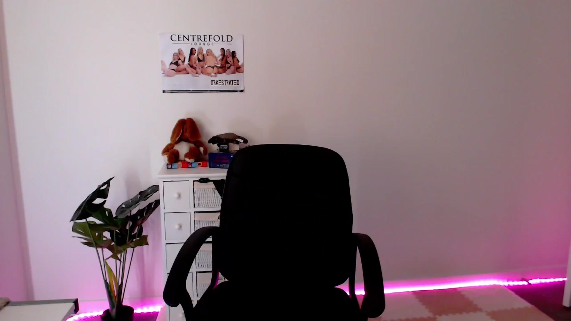 Gallery image thumbnail from StonksRoom's myfreecams stream on, 12/07/2023, 08:27 image 2 of 20