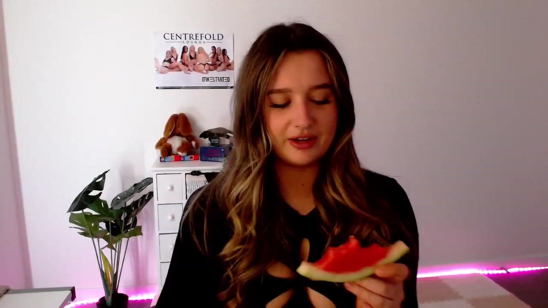 Gallery image thumbnail from StonksRoom's myfreecams stream on, 12/07/2023, 08:27 image 10 of 20