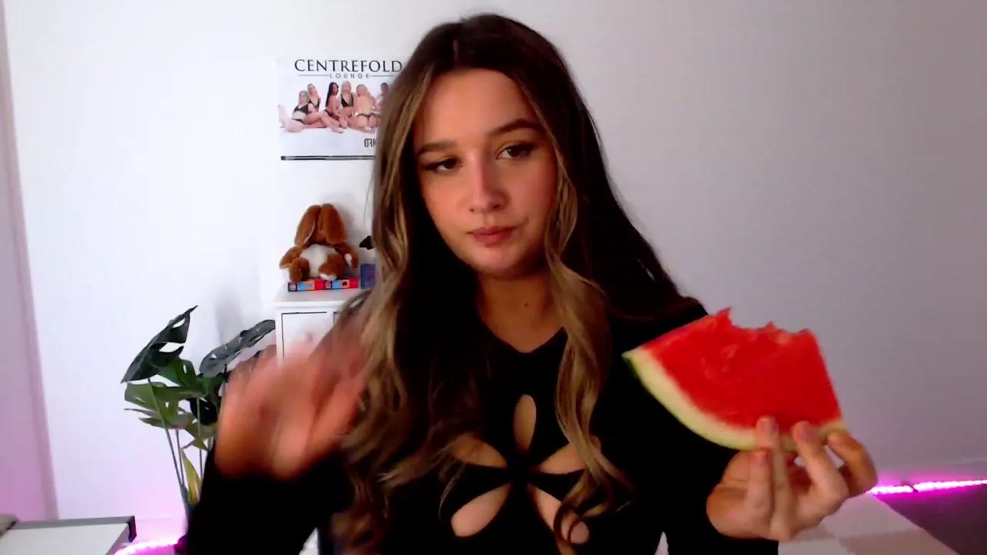 Gallery image thumbnail from StonksRoom's myfreecams stream on, 12/07/2023, 08:27 image 3 of 20