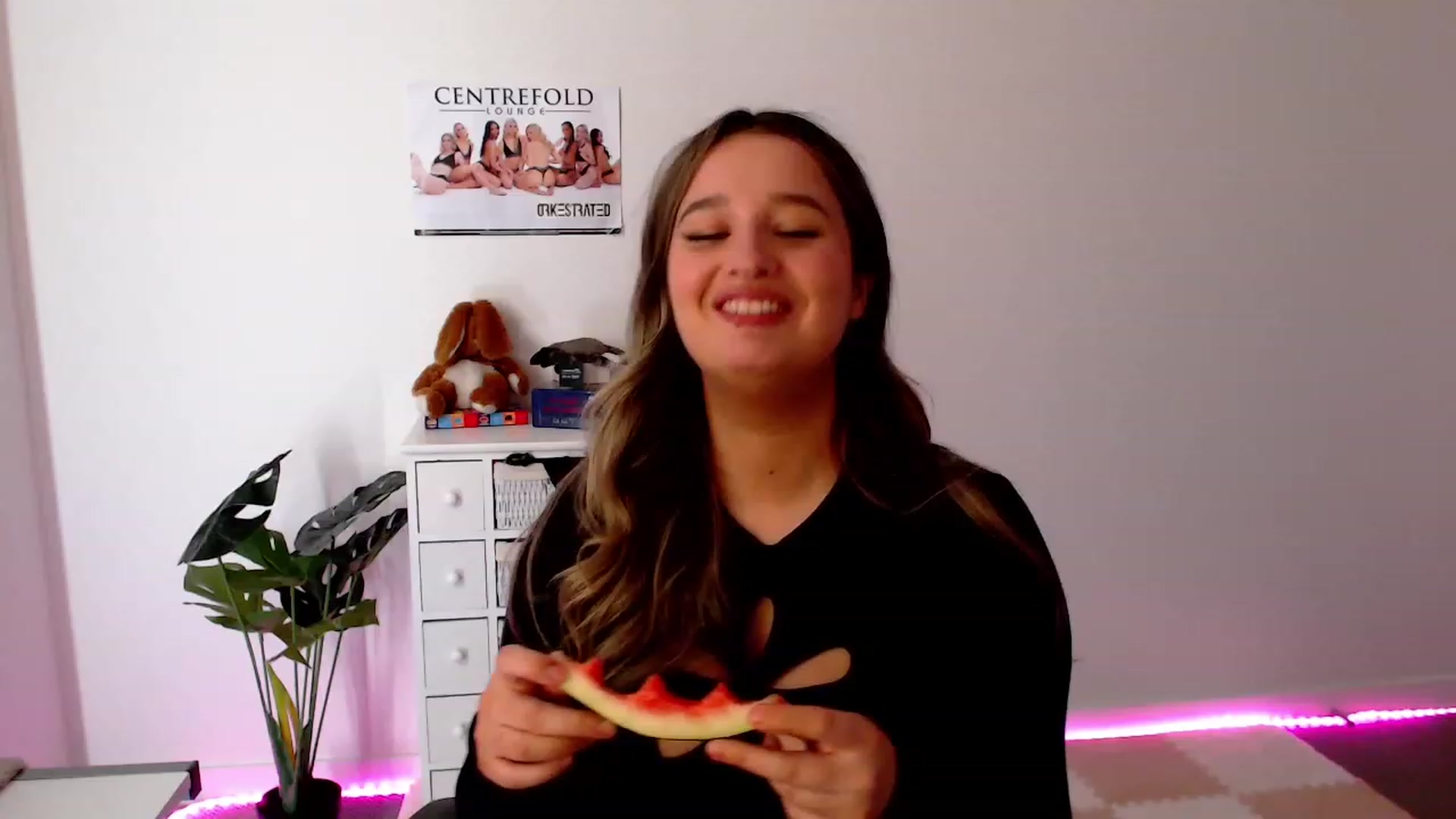 Gallery image thumbnail from StonksRoom's myfreecams stream on, 12/07/2023, 08:27 image 12 of 20