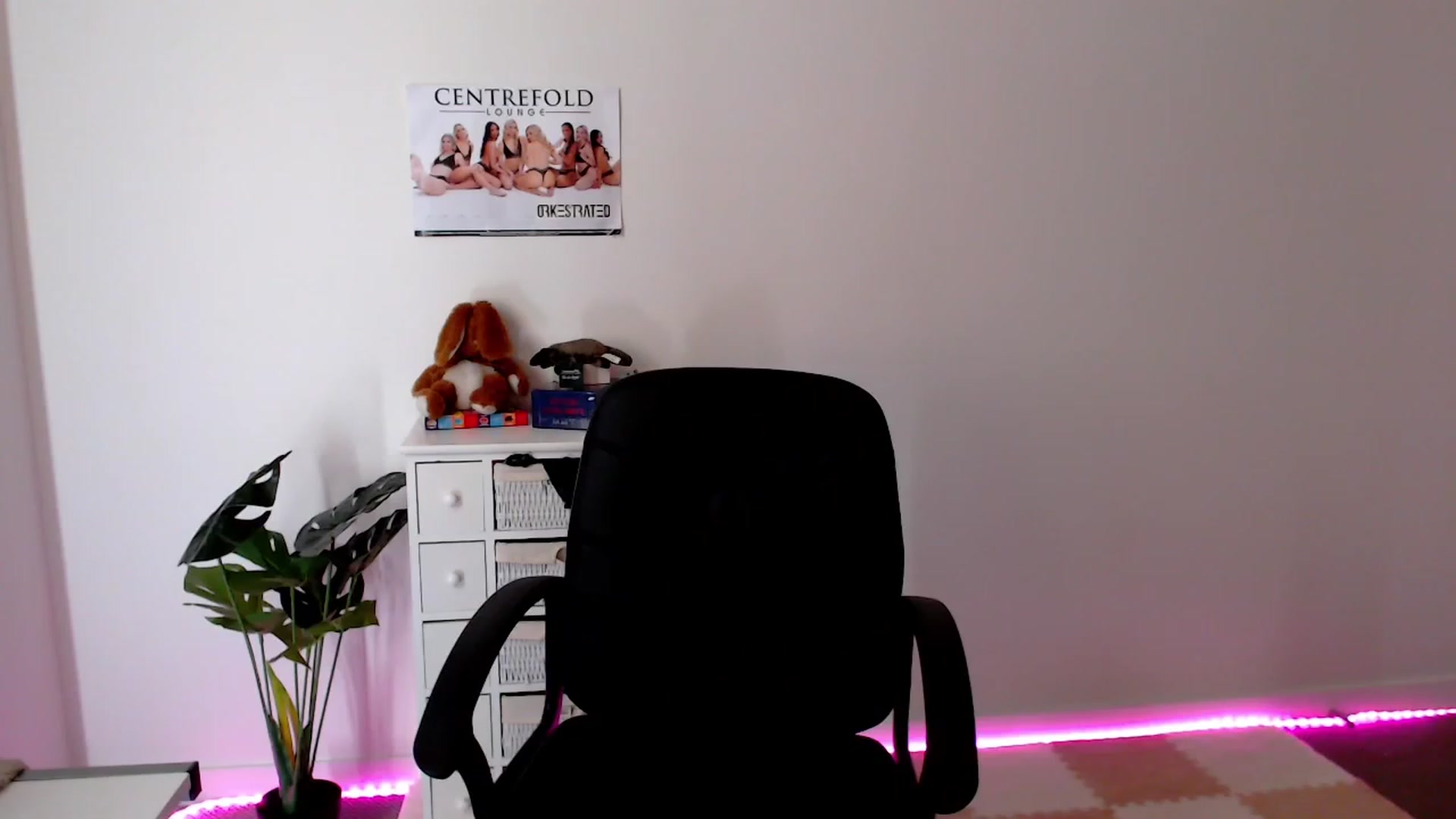 Gallery image thumbnail from StonksRoom's myfreecams stream on, 12/07/2023, 08:27 image 1 of 20