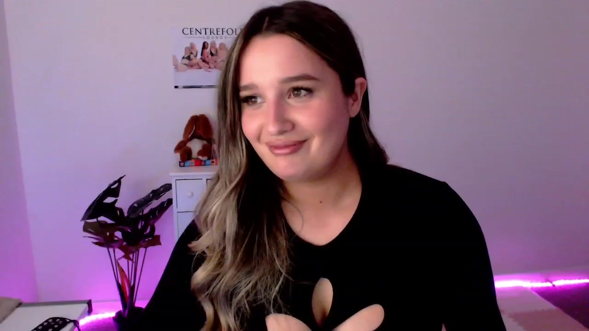 Gallery image thumbnail from StonksRoom's myfreecams stream on, 12/07/2023, 09:37 image 17 of 20