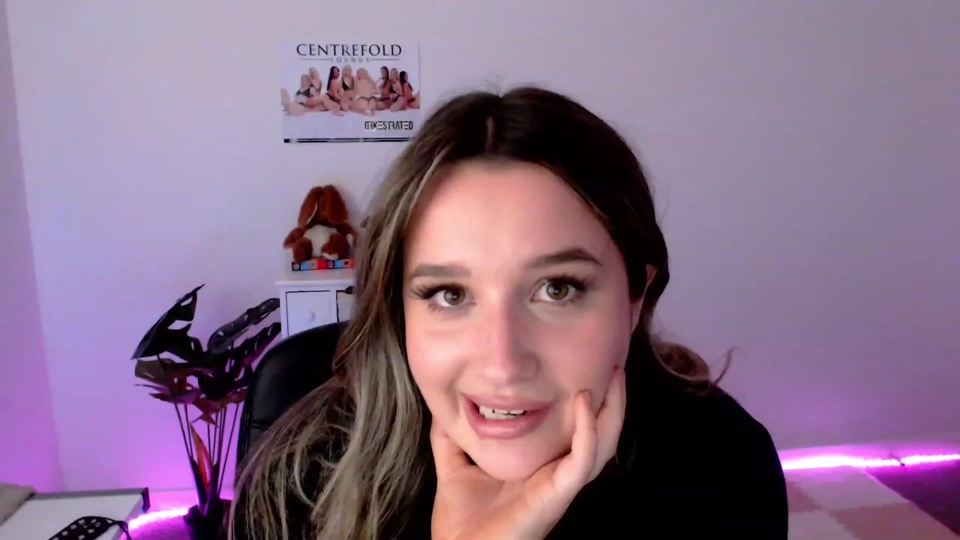 Gallery image thumbnail from StonksRoom's myfreecams stream on, 12/07/2023, 09:37 image 8 of 20