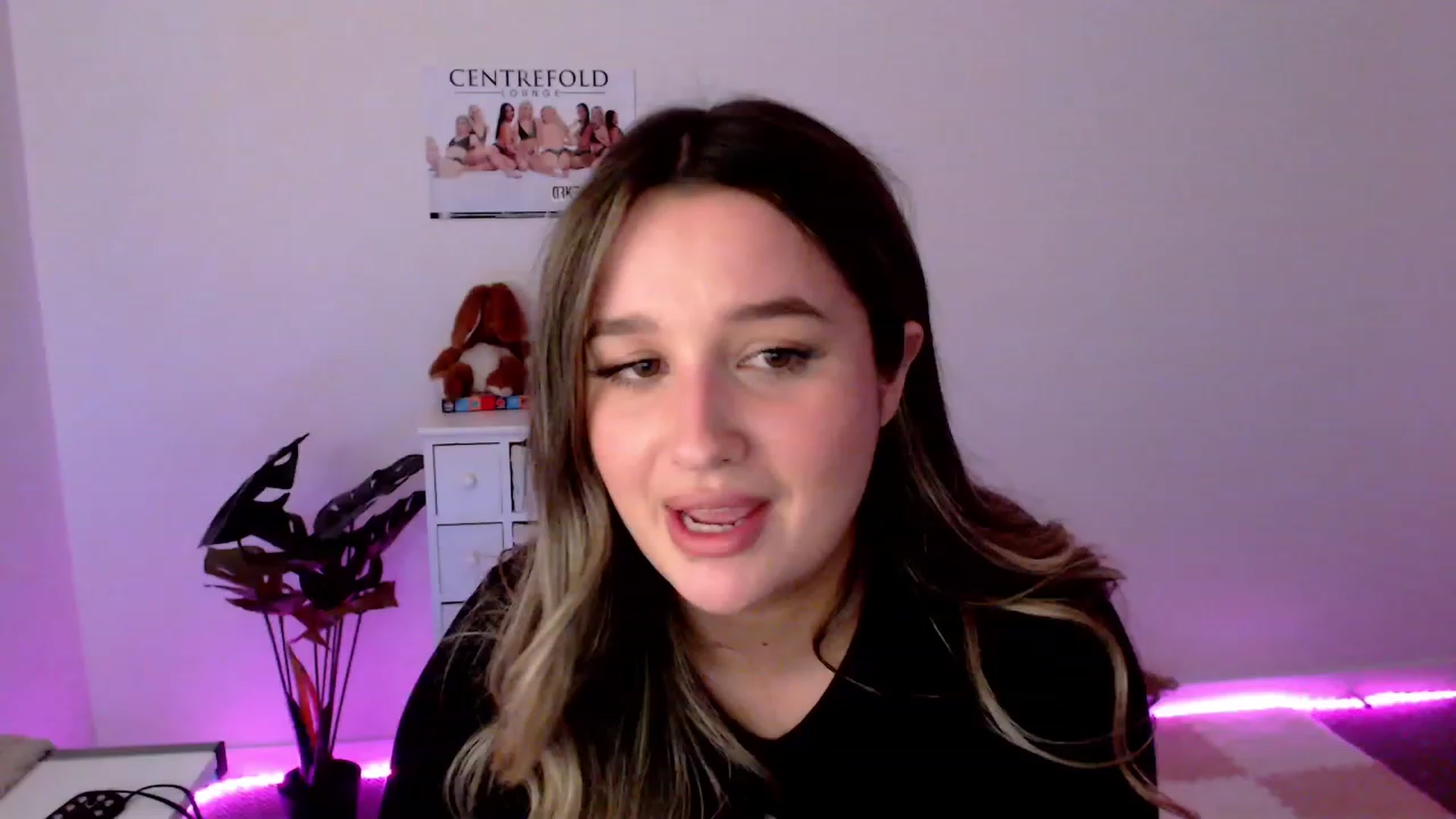 Gallery image thumbnail from StonksRoom's myfreecams stream on, 12/07/2023, 12:12 image 1 of 20