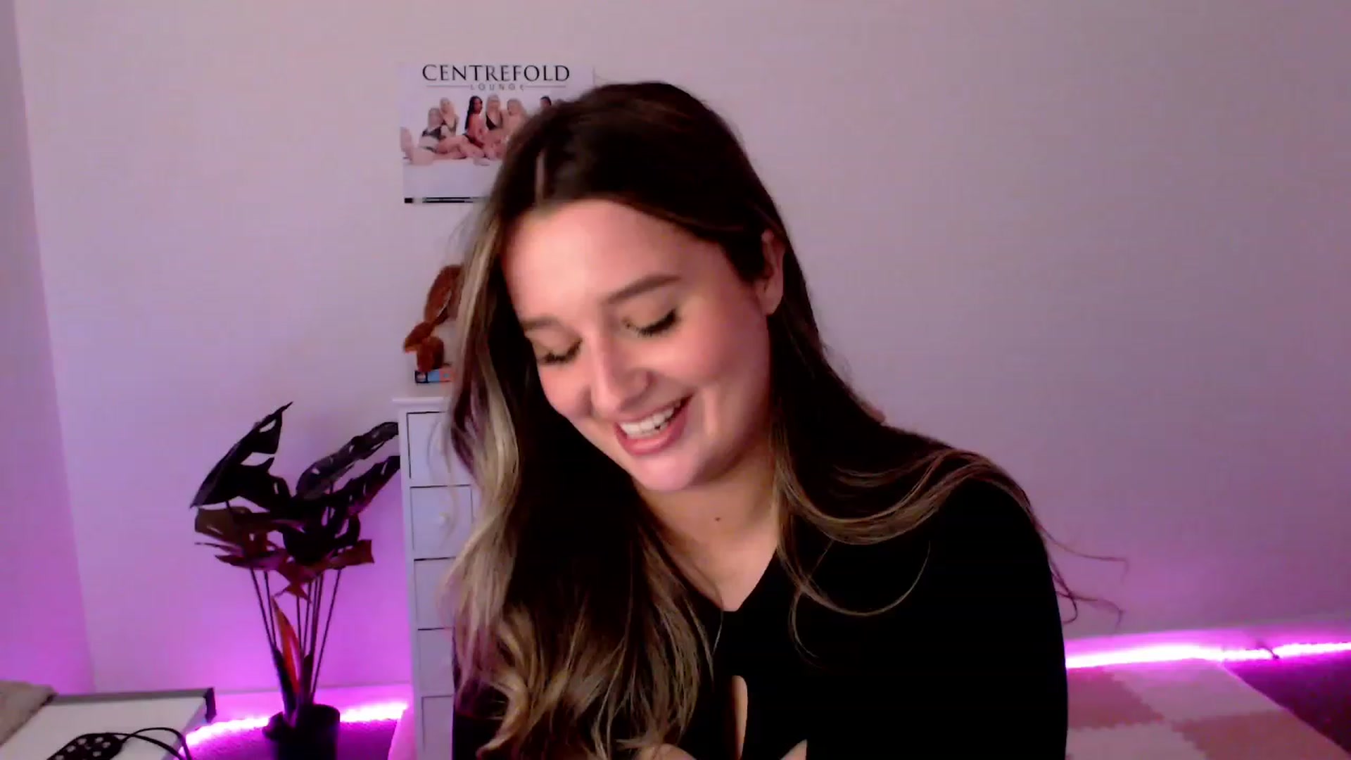 Gallery image thumbnail from StonksRoom's myfreecams stream on, 12/07/2023, 12:12 image 5 of 20