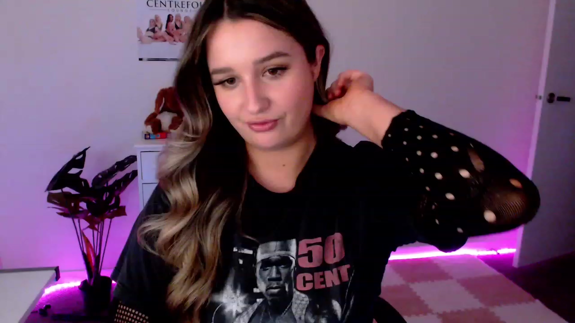 Gallery image thumbnail from StonksRoom's myfreecams stream on, 12/08/2023, 08:40 image 20 of 20