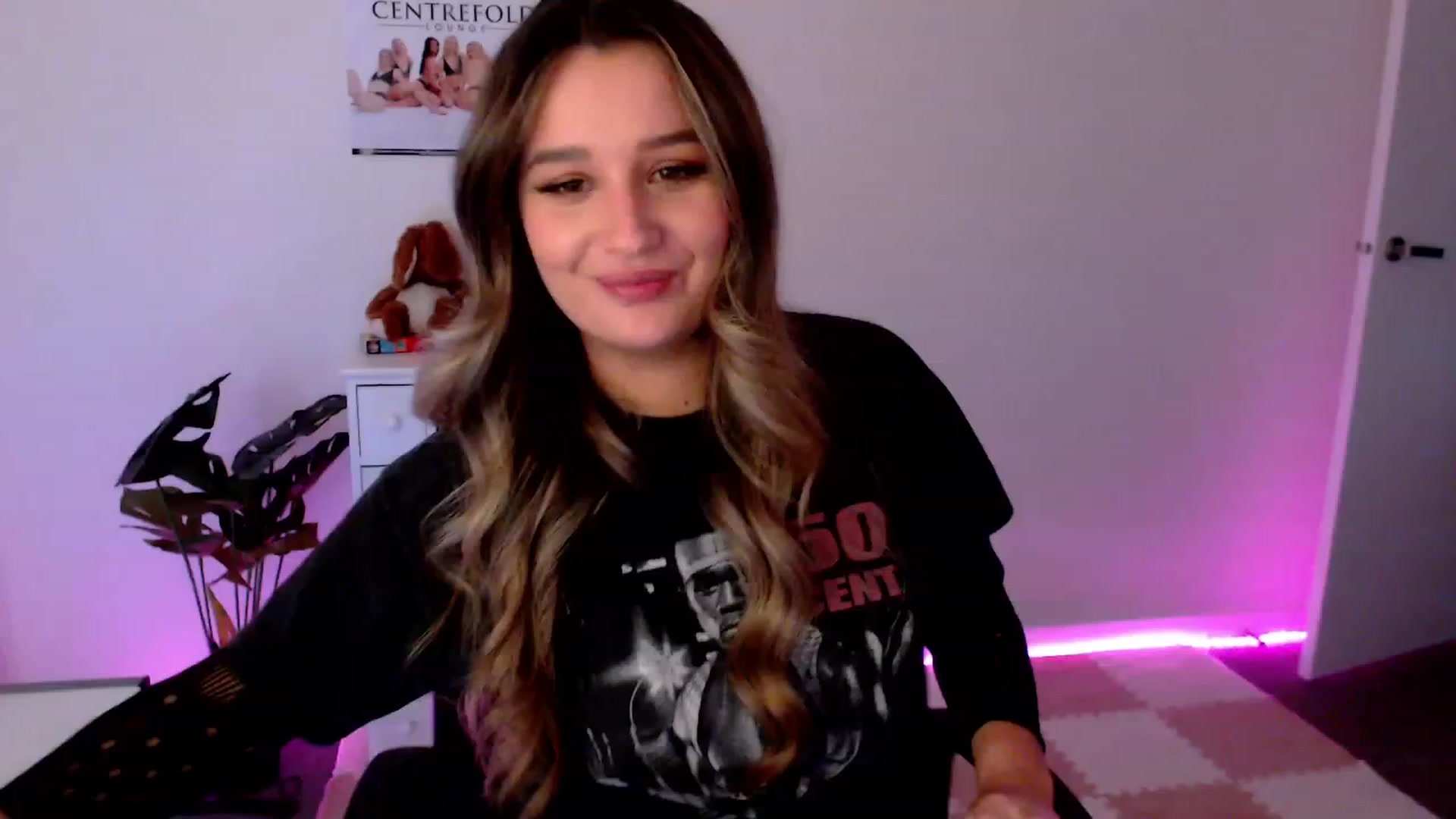 Gallery image thumbnail from StonksRoom's myfreecams stream on, 12/08/2023, 08:40 image 2 of 20