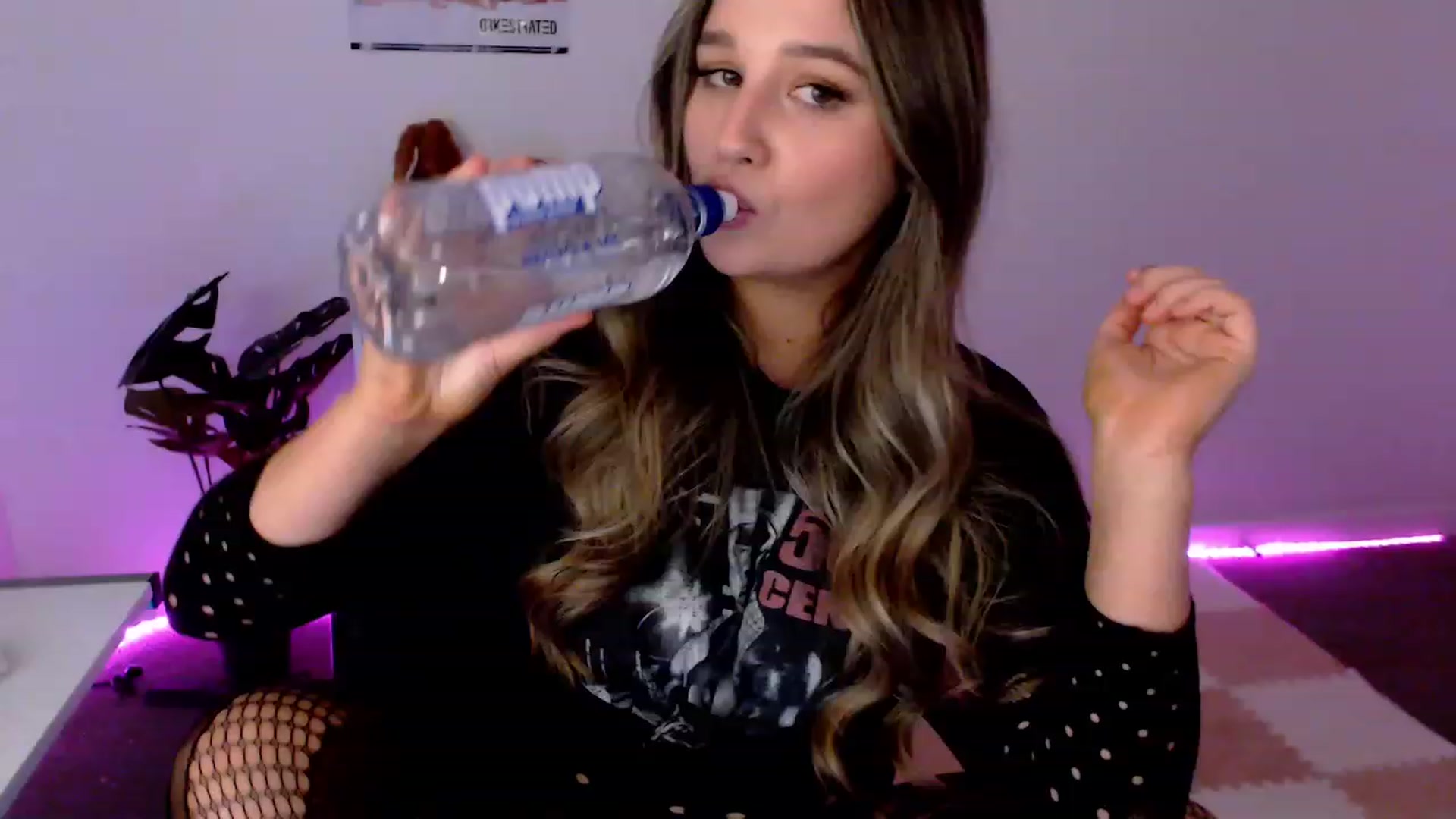 Gallery image thumbnail from StonksRoom's myfreecams stream on, 12/08/2023, 11:57 image 11 of 20