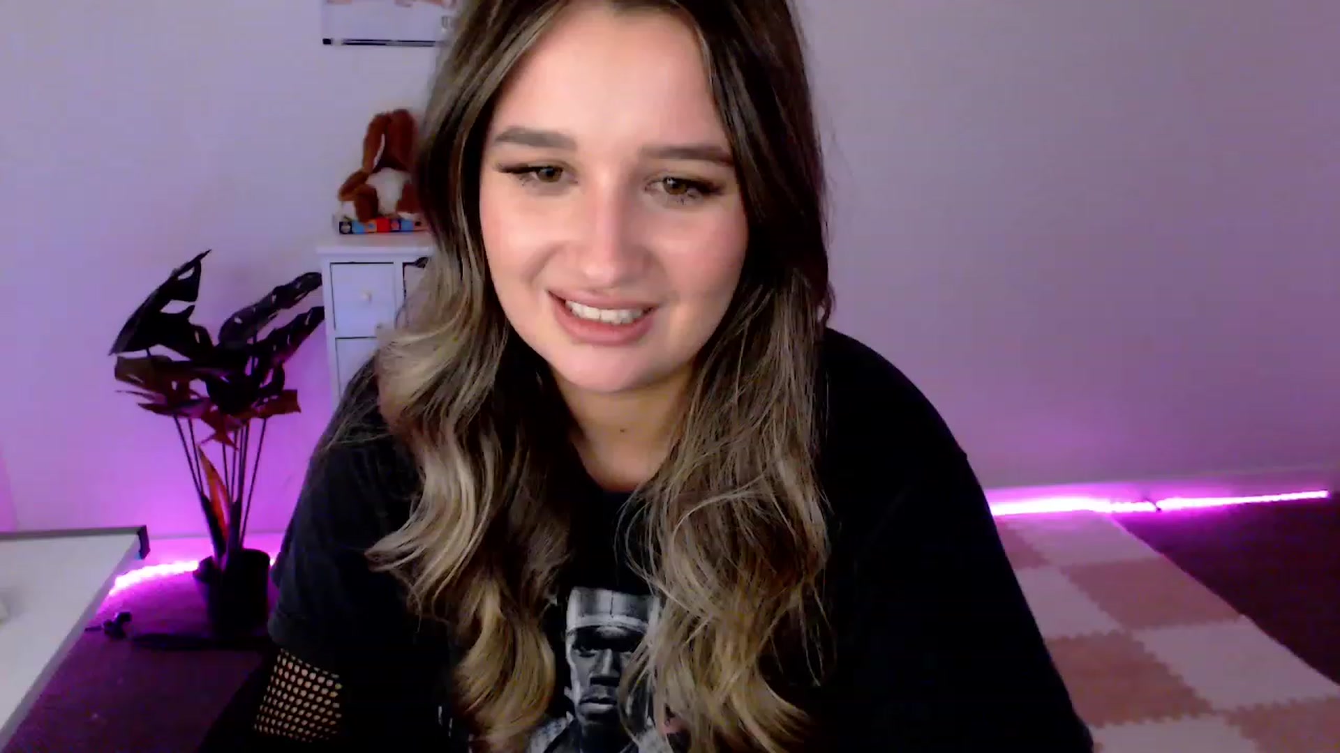 Gallery image thumbnail from StonksRoom's myfreecams stream on, 12/08/2023, 11:57 image 5 of 20