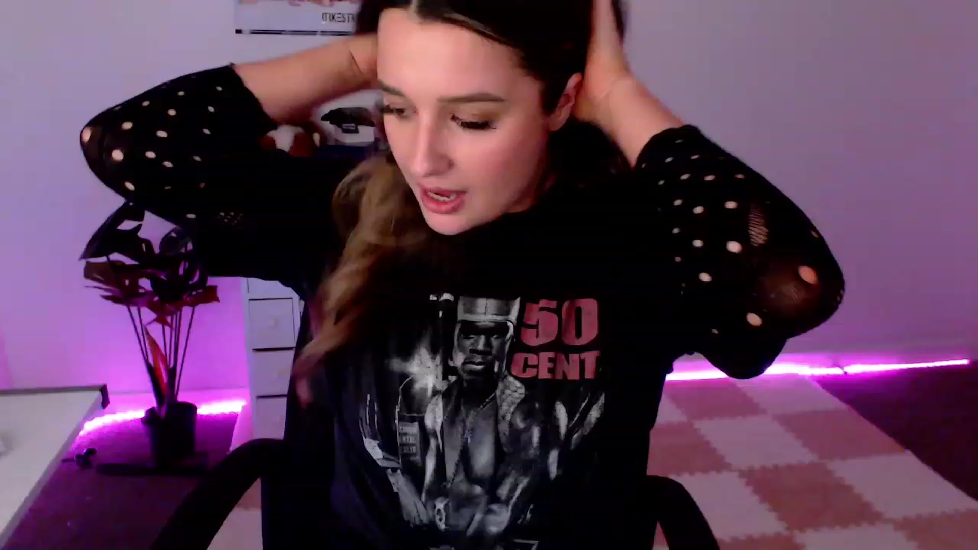 Gallery image thumbnail from StonksRoom's myfreecams stream on, 12/08/2023, 11:57 image 6 of 20