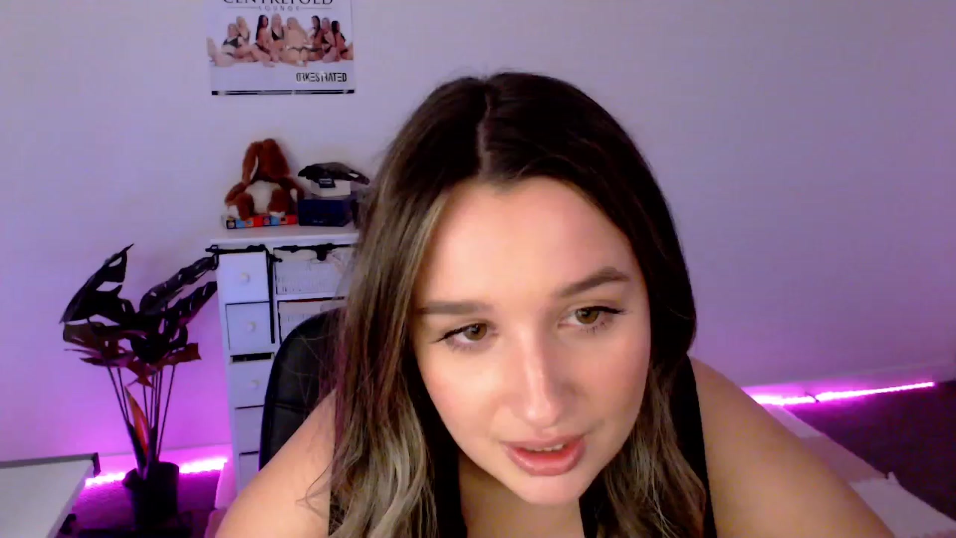 Gallery image thumbnail from StonksRoom's myfreecams stream on, 12/14/2023, 10:26 image 14 of 20