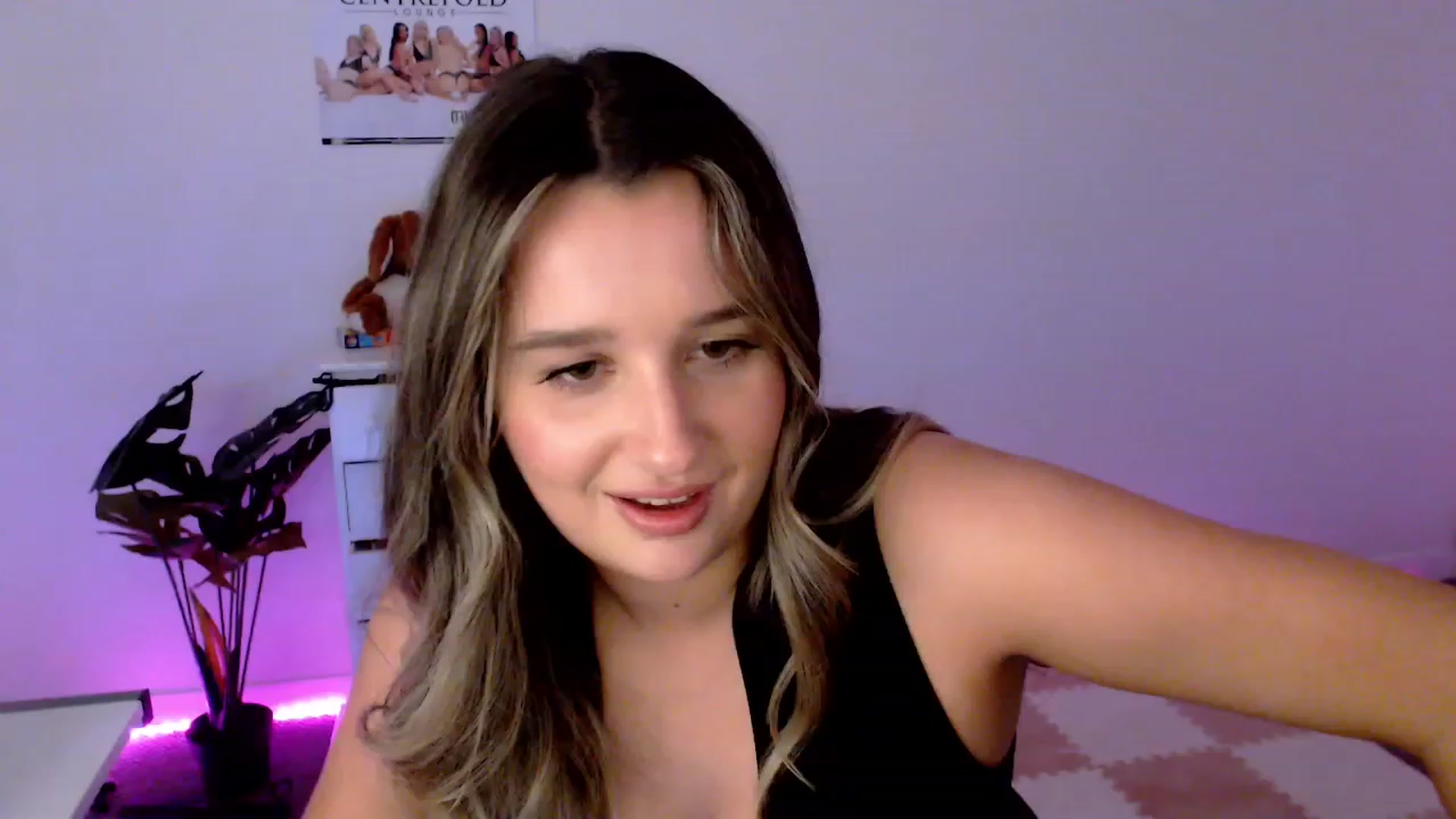 Gallery image thumbnail from StonksRoom's myfreecams stream on, 12/14/2023, 10:26 image 12 of 20