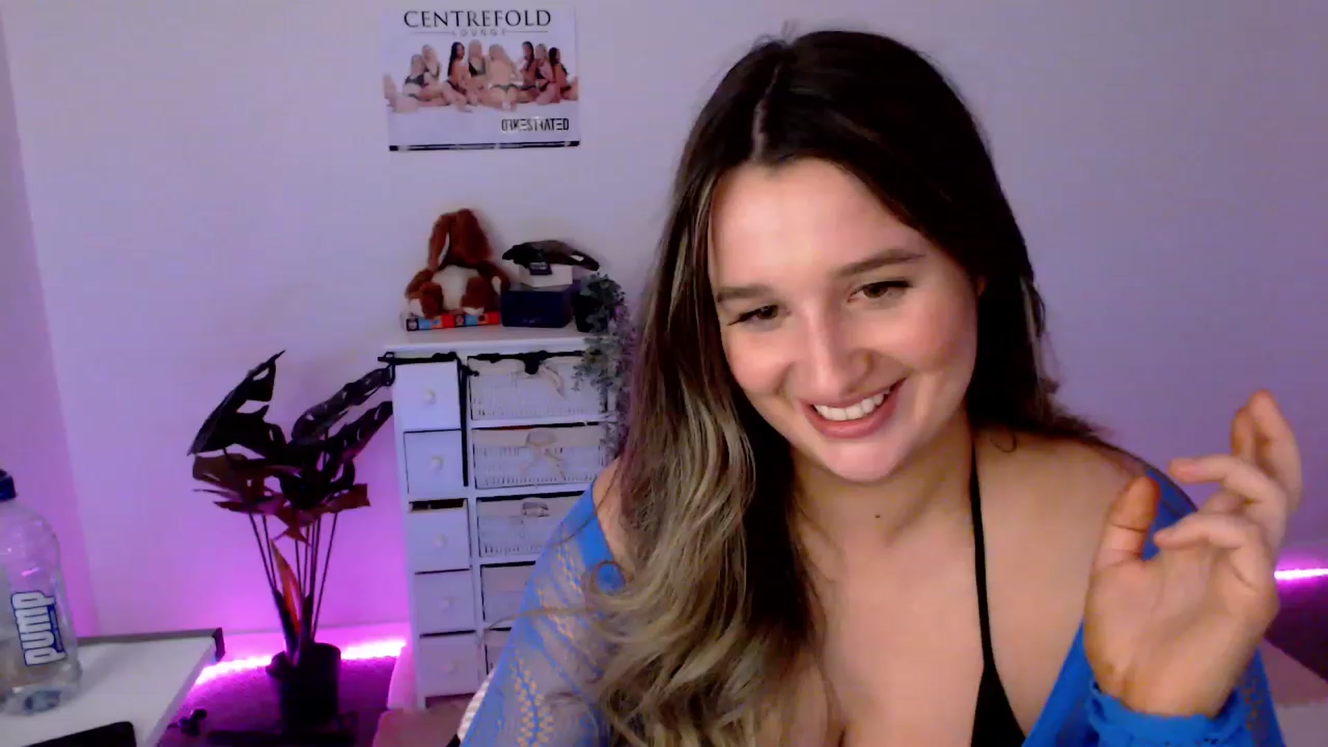 Gallery image thumbnail from StonksRoom's myfreecams stream on, 12/14/2023, 13:39 image 13 of 20