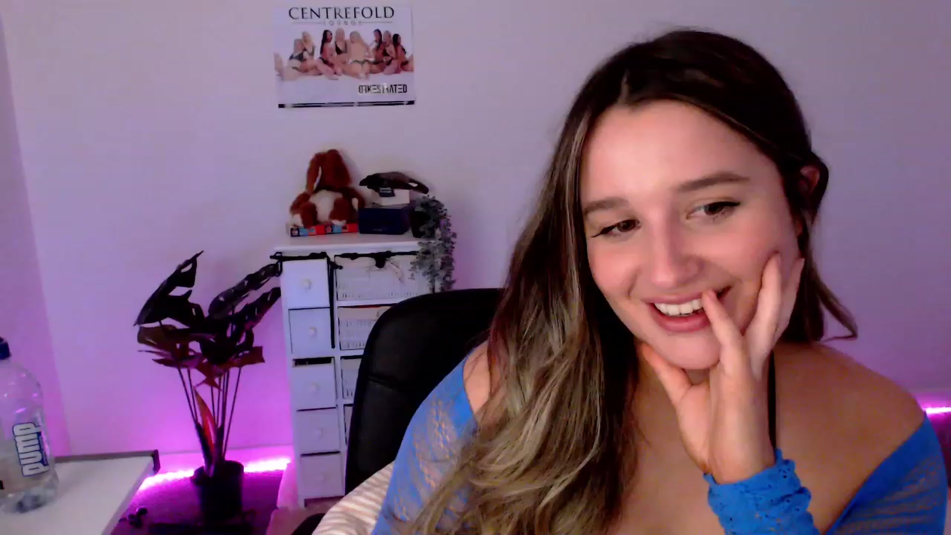 Gallery image thumbnail from StonksRoom's myfreecams stream on, 12/14/2023, 13:39 image 8 of 20