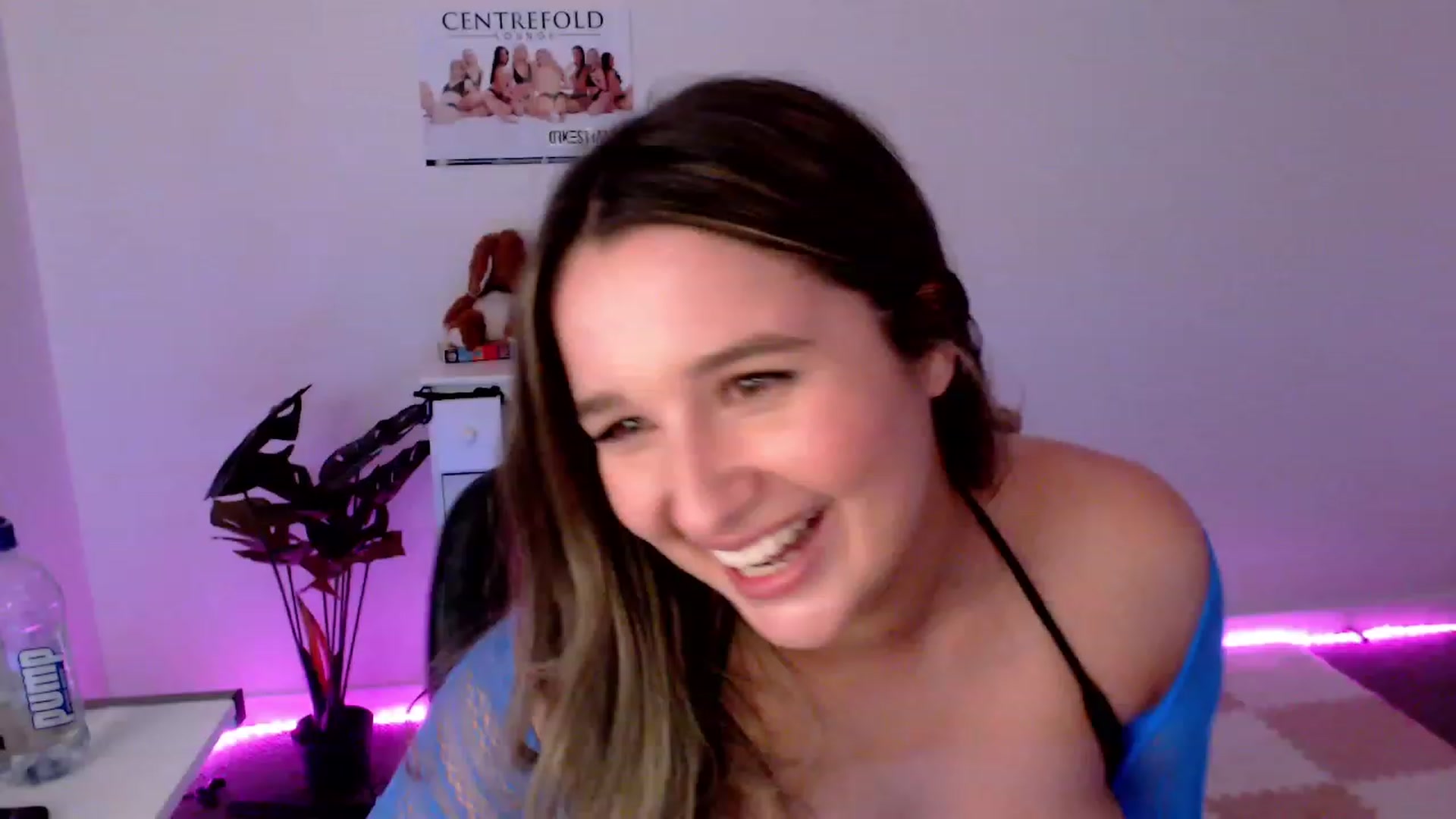 Gallery image thumbnail from StonksRoom's myfreecams stream on, 12/14/2023, 13:39 image 10 of 20