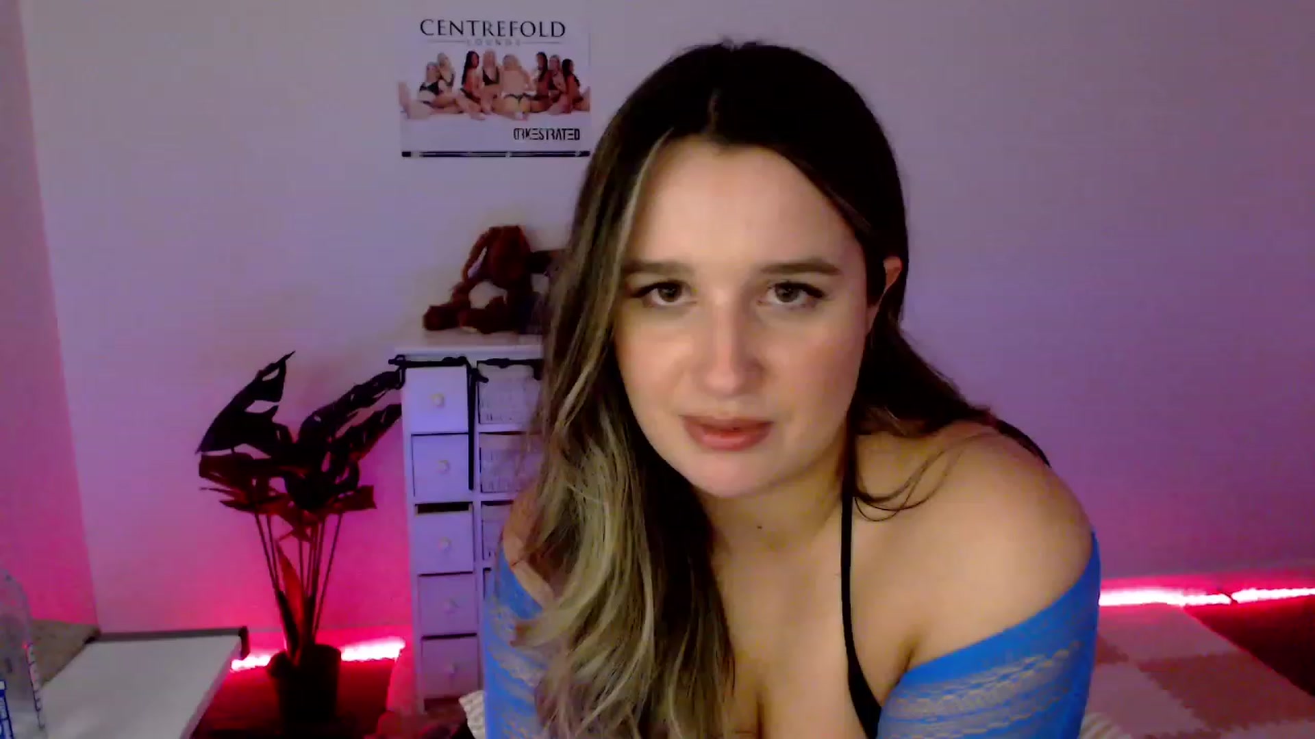 Gallery image thumbnail from StonksRoom's myfreecams stream on, 12/14/2023, 15:06 image 12 of 20