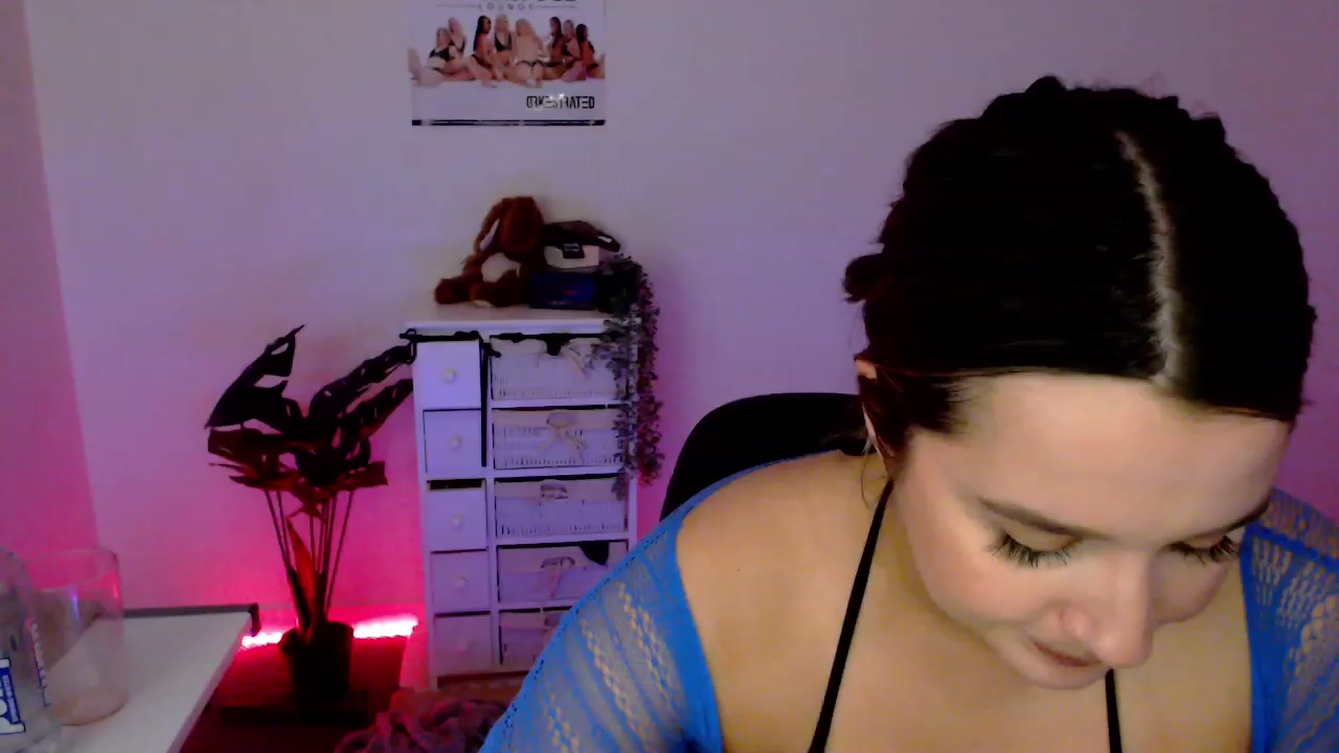 Gallery image thumbnail from StonksRoom's myfreecams stream on, 12/14/2023, 15:06 image 17 of 20