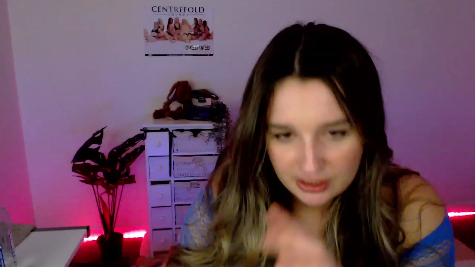 Gallery image thumbnail from StonksRoom's myfreecams stream on, 12/14/2023, 15:06 image 13 of 20