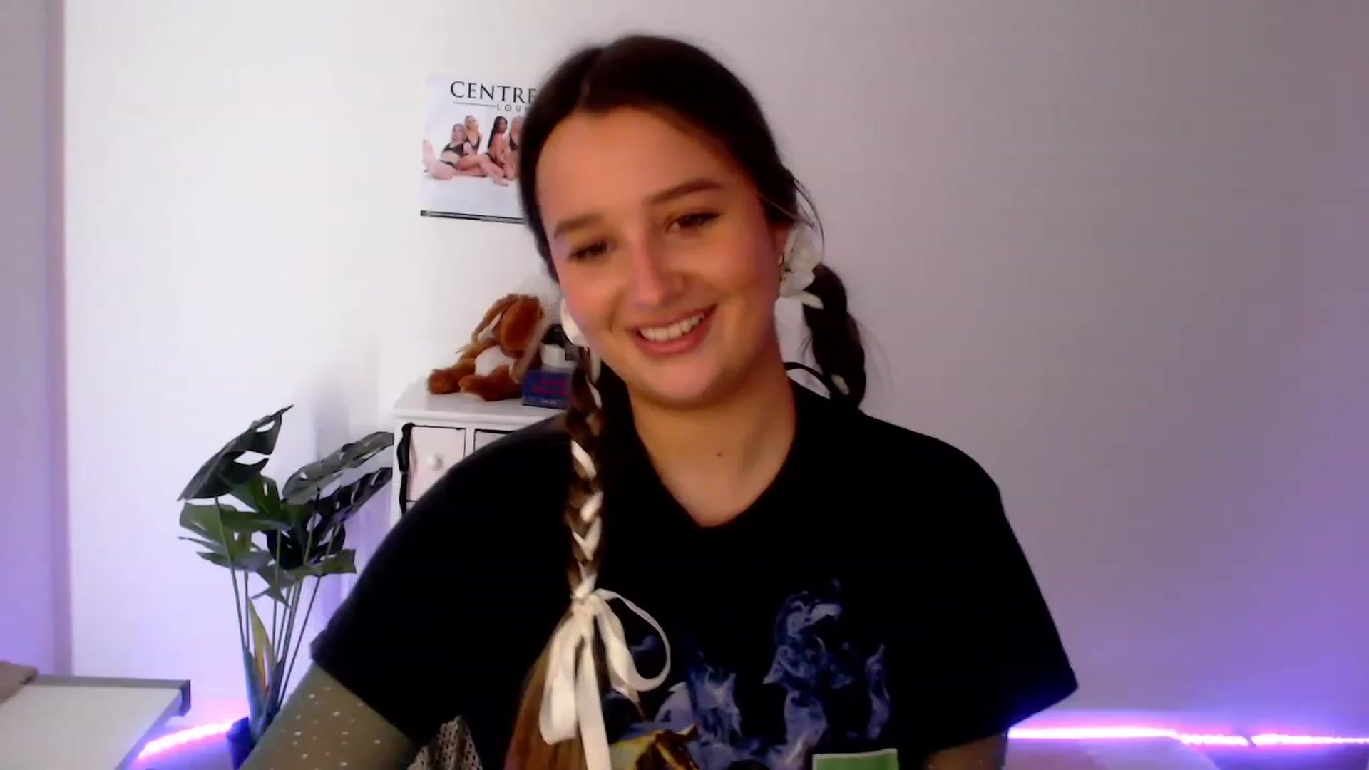 Gallery image thumbnail from StonksRoom's myfreecams stream on, 12/22/2023, 08:51 image 8 of 20